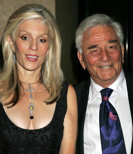  Peter Falk and Shera Danese at the 33rd Annual Vision Awards on June 24, 2006 | Photo: GettyImages