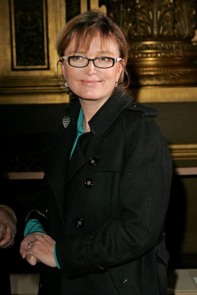 Claude Chirac assiste au défilé de prêt-à-porter Stella McCartney. | Photo : GettyImage Claude Chirac assiste au défilé de prêt-à-porter Stella McCartney. | Photo : GettyImage