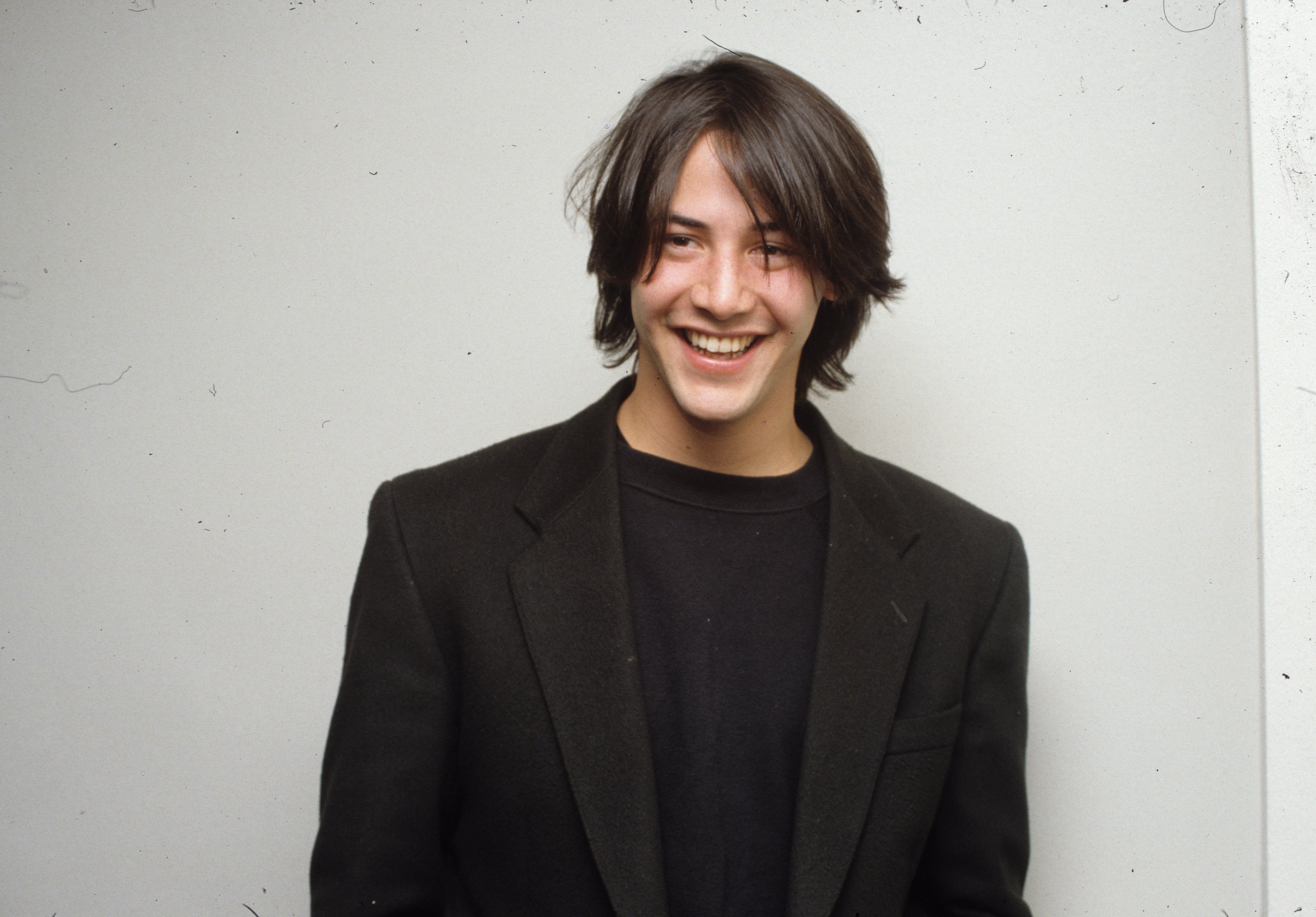 Keanu Reeves poses for a portrait in circa 1990.