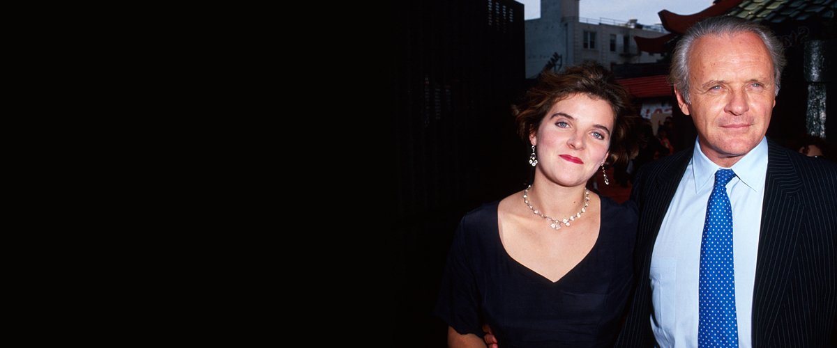 Anthony Hopkins Defies His Age With This Look While Chilling Shirtless In A Pool