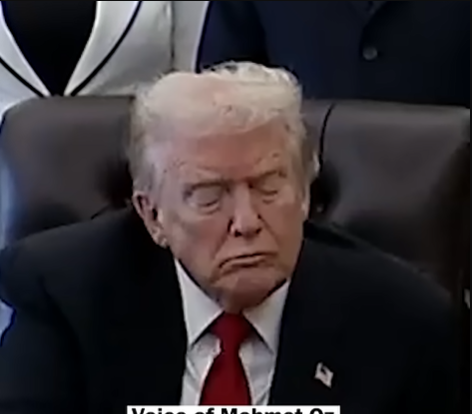 Donald Trump falls asleep during a press event in the Oval Office of the White House in Washington, DC, on November 6, 2025 | Source: YouTube/@WashingtonPost