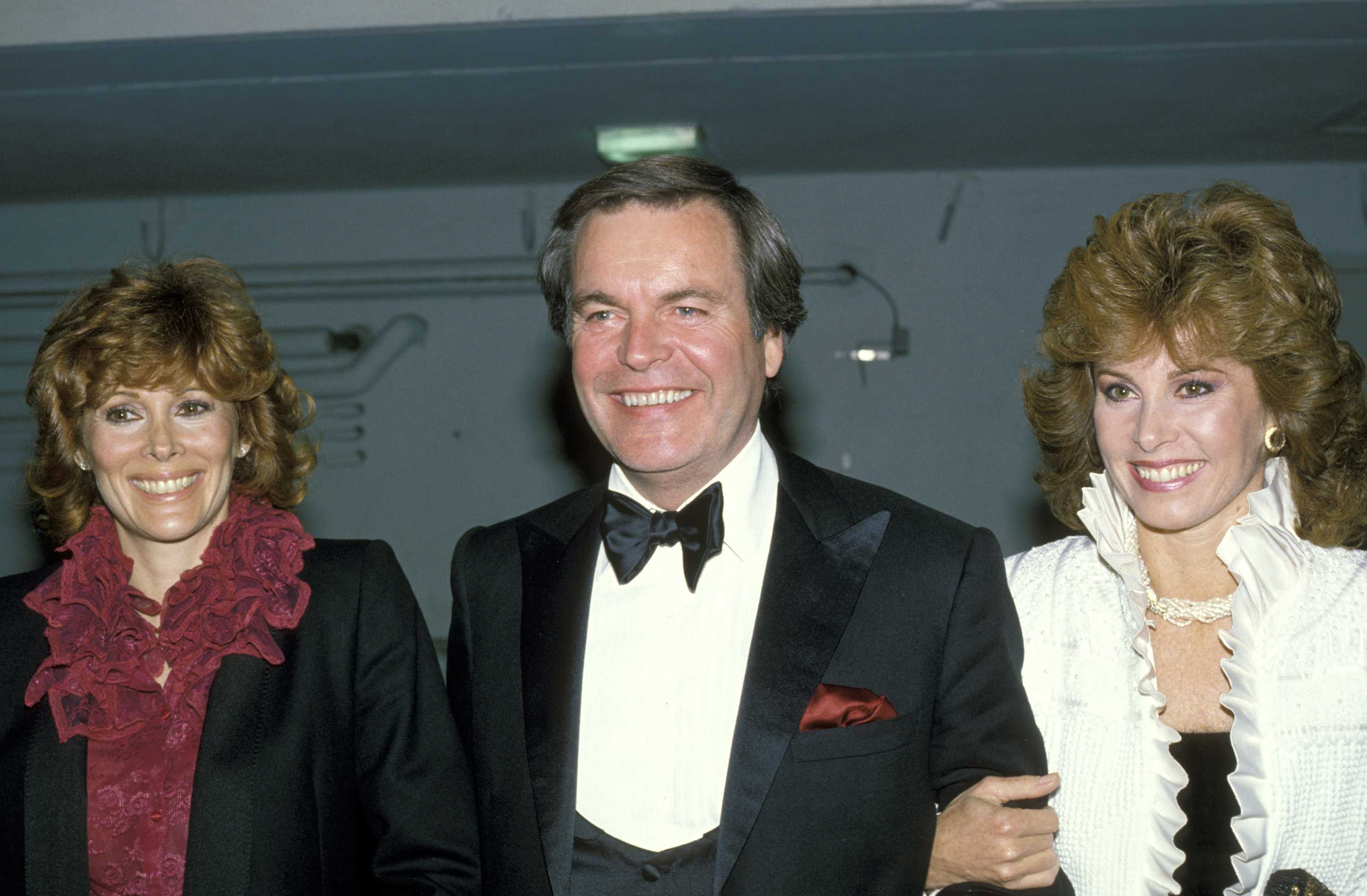 Jill St. John, Robert Wagner, and Stefanie Powers | Source: Getty Images