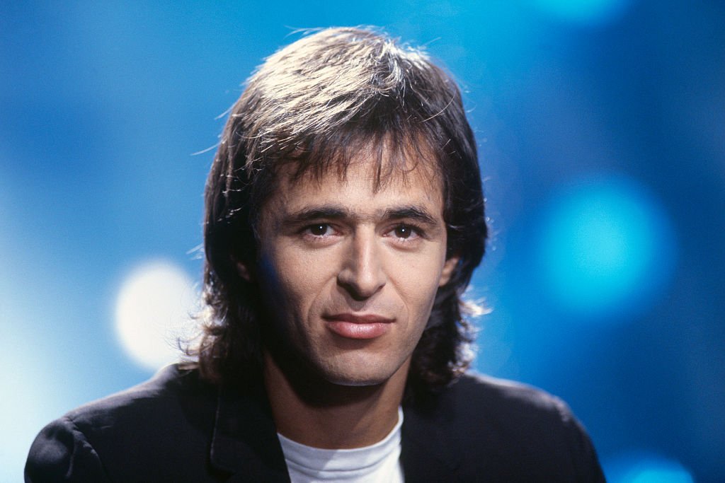 Jean-Jacques Goldman sur le tournage de l'émission de télévision "C'est encore mieux l’après-midi" | Photo : Getty Images. Jean-Jacques Goldman sur le tournage de l'émission de télévision "C'est encore mieux l’après-midi" | Photo : Getty Images.