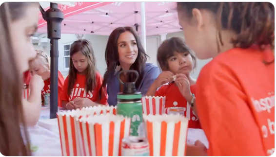 Meghan Markle interacting with students at the Girls Inc. of Greater Santa Barbara from a post dated October 11, 2024 | Source: X/glittermagazine/