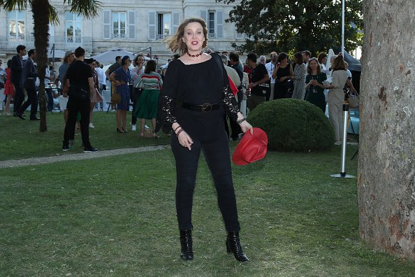 Agnes Soral assiste au Photocall du film "La Vertu des Imponderables" lors du 12ème Festival du Film Francophone d'Angoulême. | Photo : Getty Images Agnes Soral assiste au Photocall du film "La Vertu des Imponderables" lors du 12ème Festival du Film Francophone d'Angoulême. | Photo : Getty Images