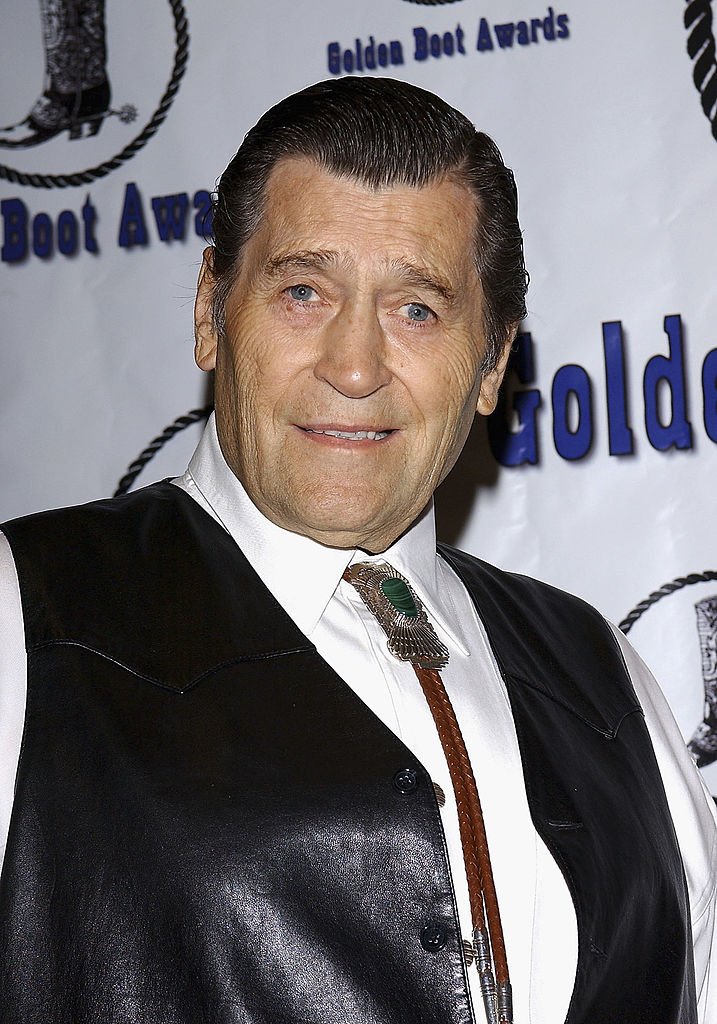 Actor Clint Walker attends the Golden Boot Awards at the Sheraton Universal Hotel on August 7, 2004. | Photo: Getty Images