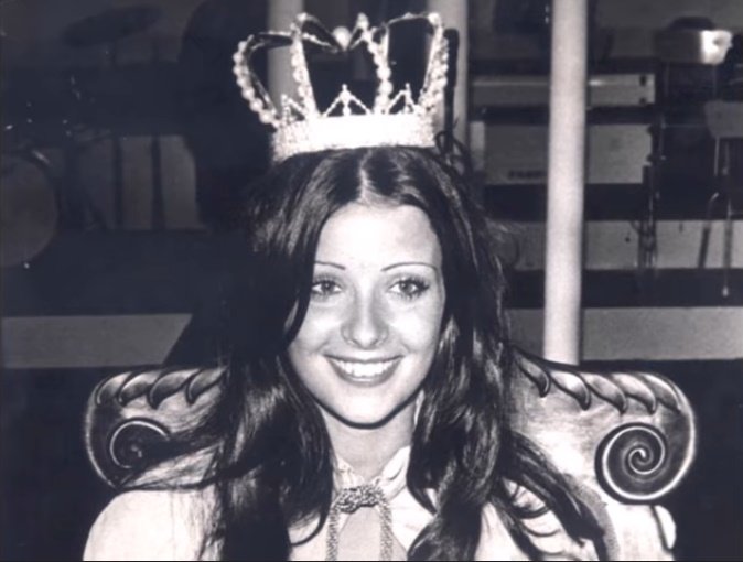 Amparo Muñoz solo tenía 19 años cuando ganó el Miss España. | Imagen: YouTube/Alejandro Zuniga Recordando