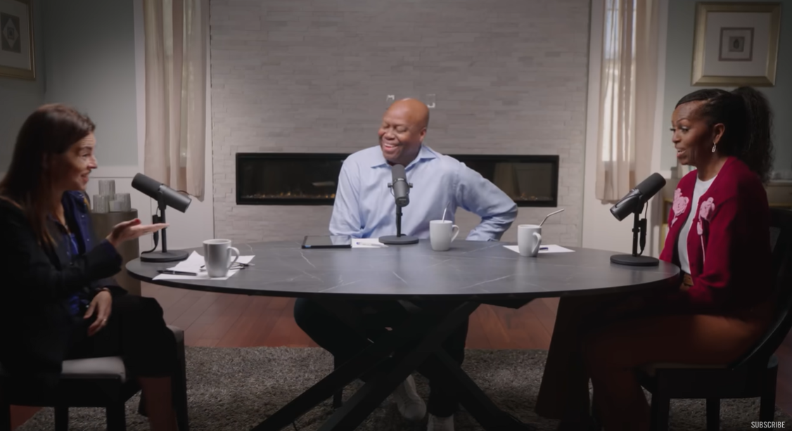 Dr. Guralnik, Craig Robinson, and Michelle Obama share the table for a candid and personal conversation on relationship habits, as posted on October 1, 2025 | Source: YouTube/michelleobama