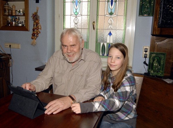 Photo of an old man and his daughter | Photo: Getty Images