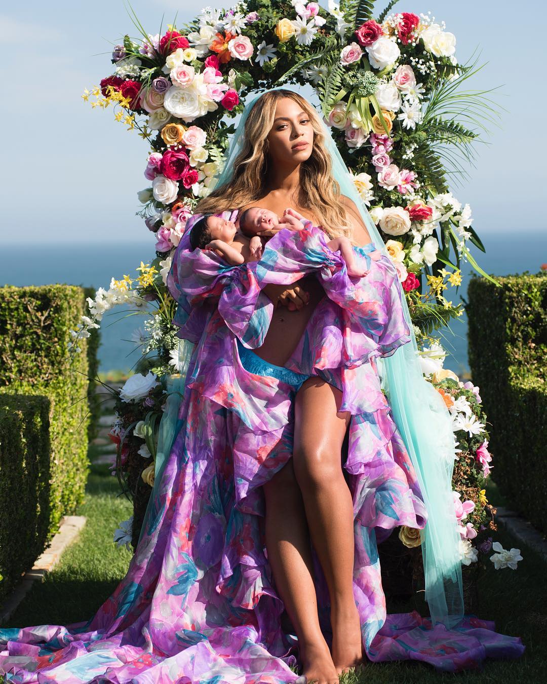 Beyoncé with her twins, Sir and Rumi, from a post dated July 14, 2017. | Source: Instagram/beyonce