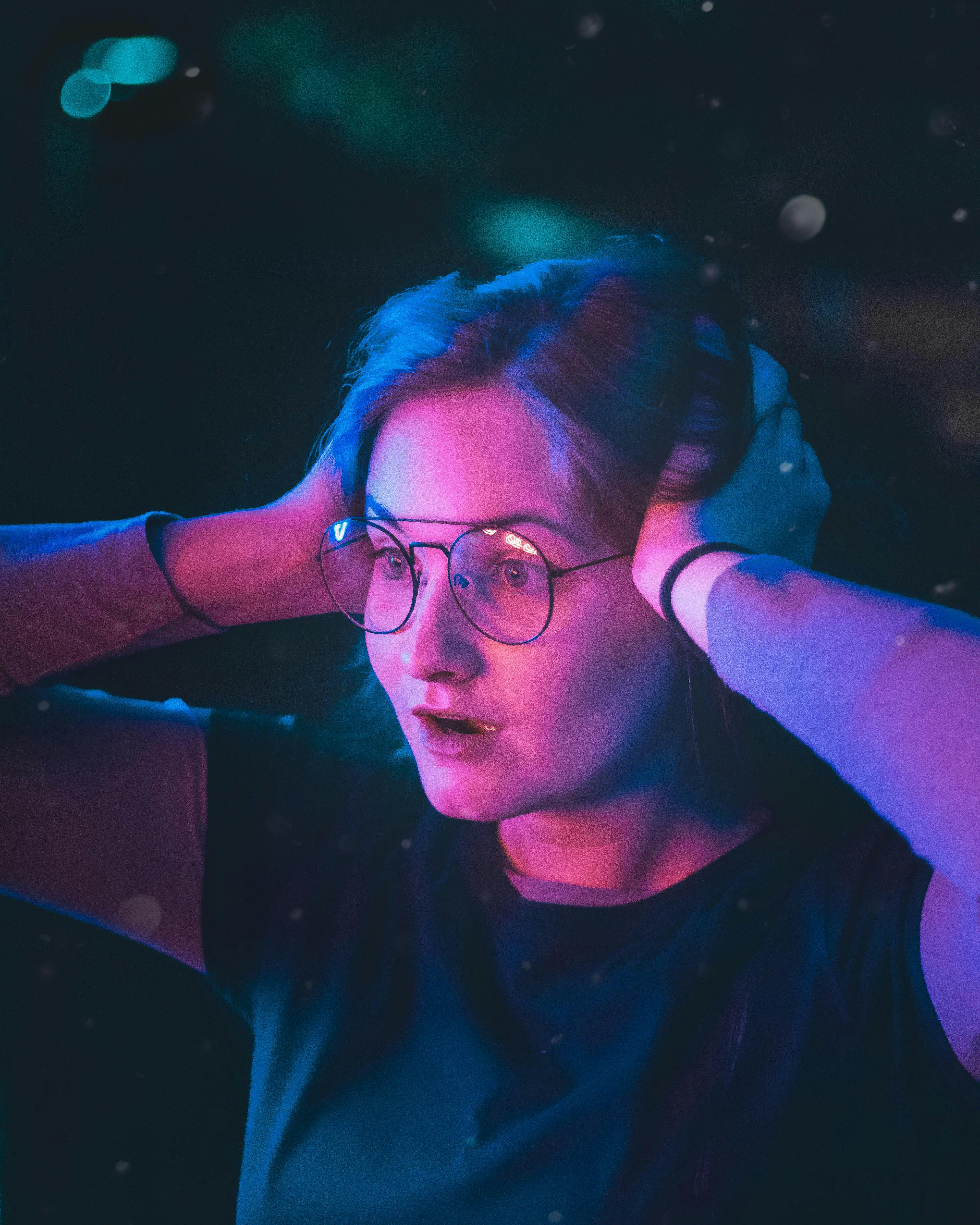 A shocked happy woman | Source: Pexels