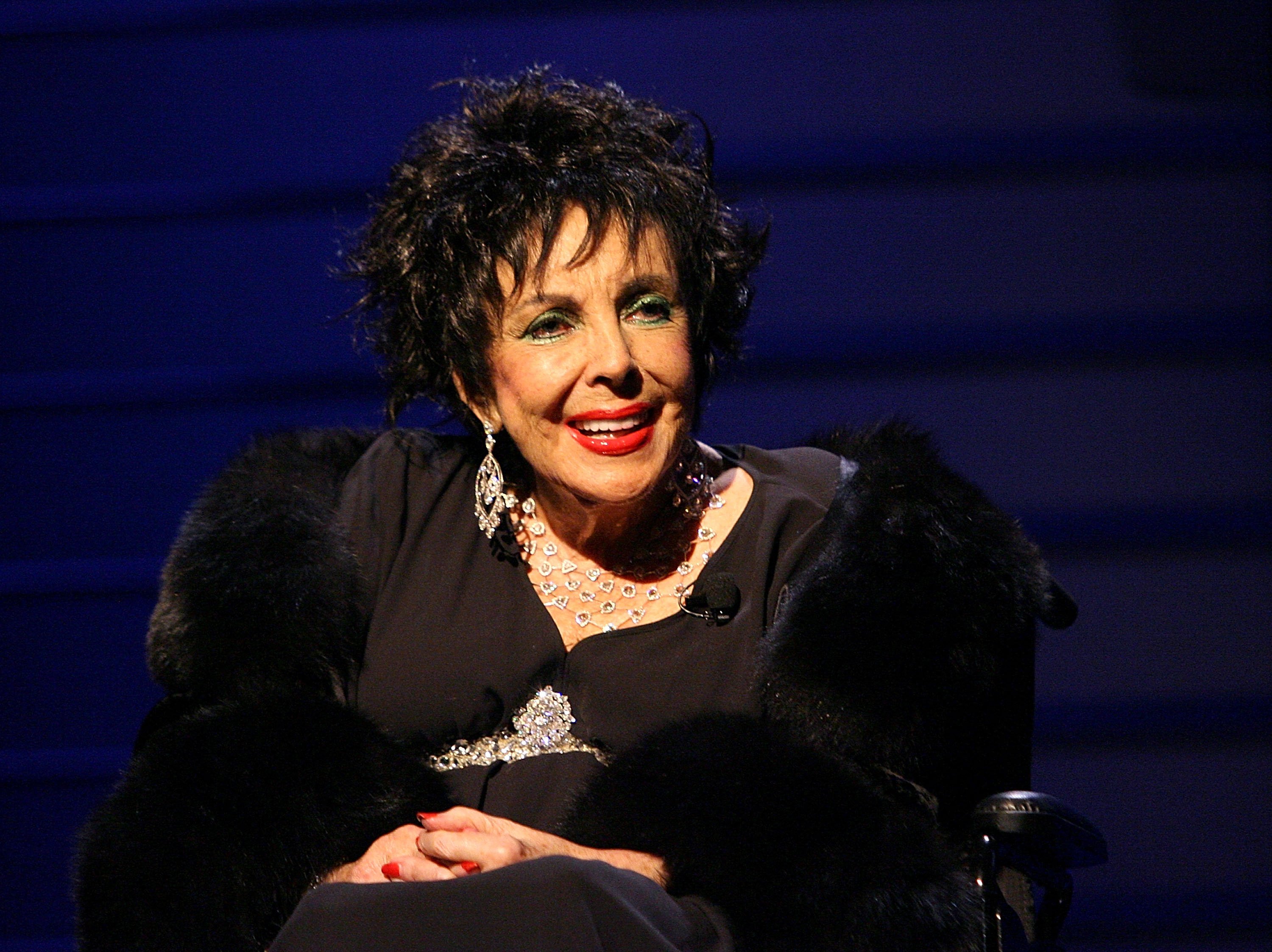 Elizabeth Taylor on September 26, 2008 in Santa Monica, California. | Source: Getty Images