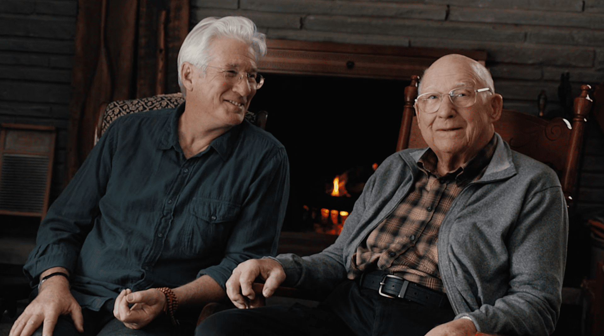 Richard Gere and his father Homer Gere. | Source: youtube.com/Meals On Wheels Central Texas