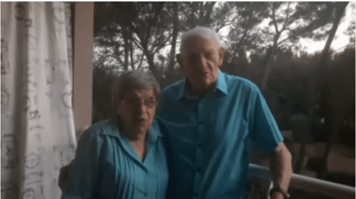 Se redire oui, après 50 ans de vie commune | Photo : Youtube \ Frane Bleu Hérault