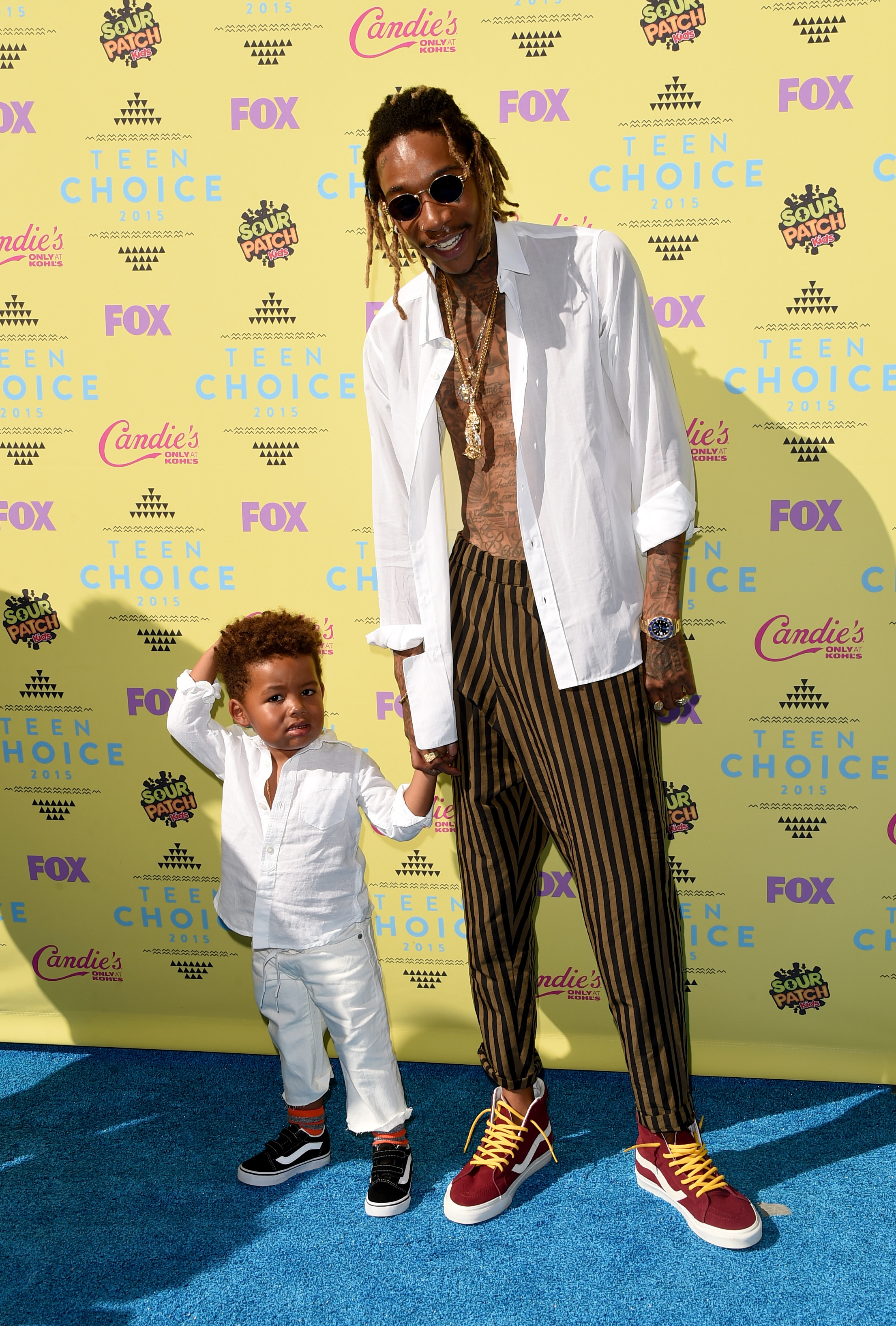Sebastian Taylor Thomaz and Wiz Khalifa attend the Teen Choice Awards at the USC Galen Center on August 16, 2015, in Los Angeles, California | Source: Getty Images