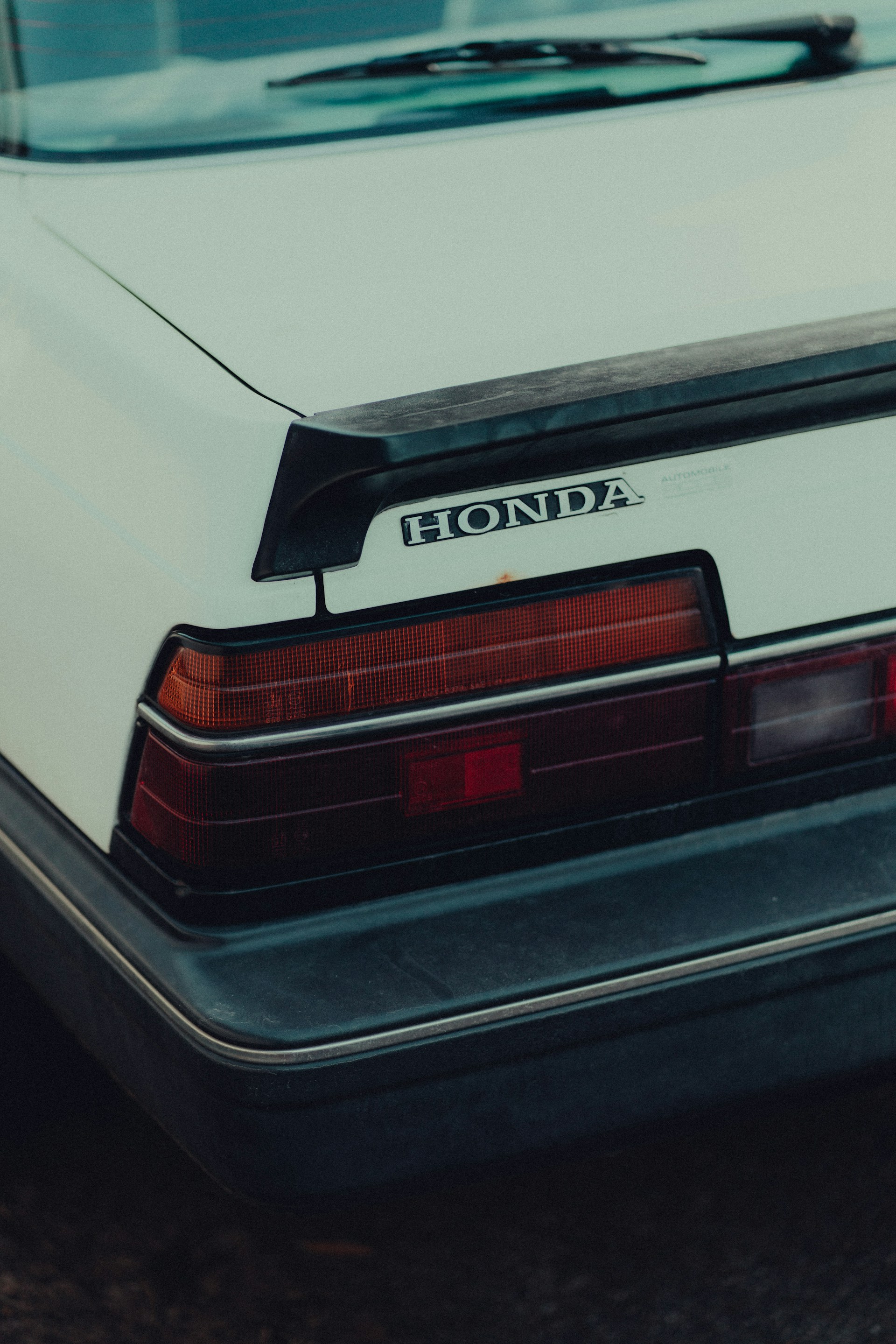 Close-up shot of a car | Source: Unsplash
