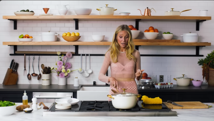 Gwyneth Paltrow sharing her Saturday morning breakfast routine in September 2022 | Source: youtube.com/@Vogue
