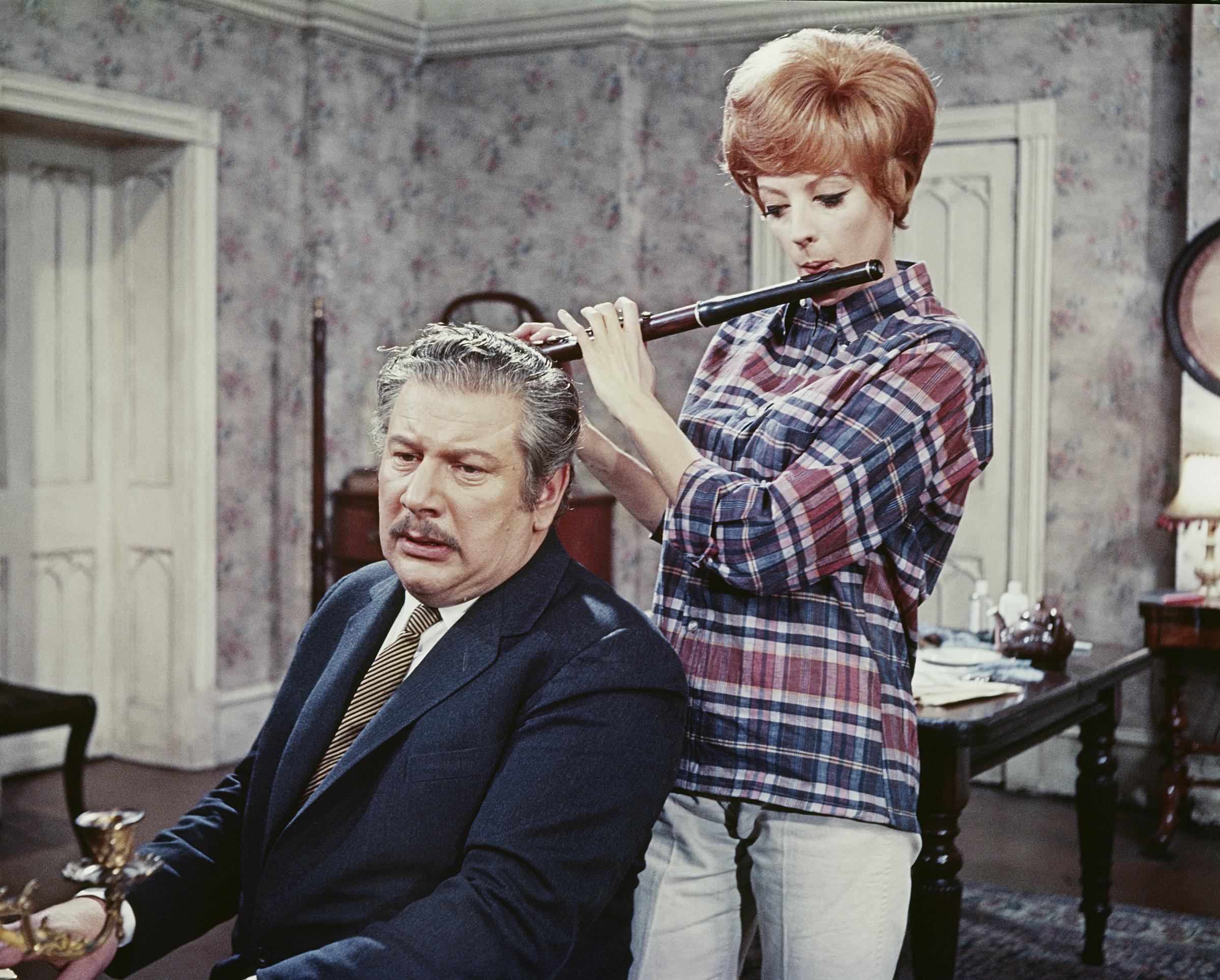 Peter Ustinov and Maggie Smith on the set of the movie "Hot Millions" in 1969 | Source: Getty Images