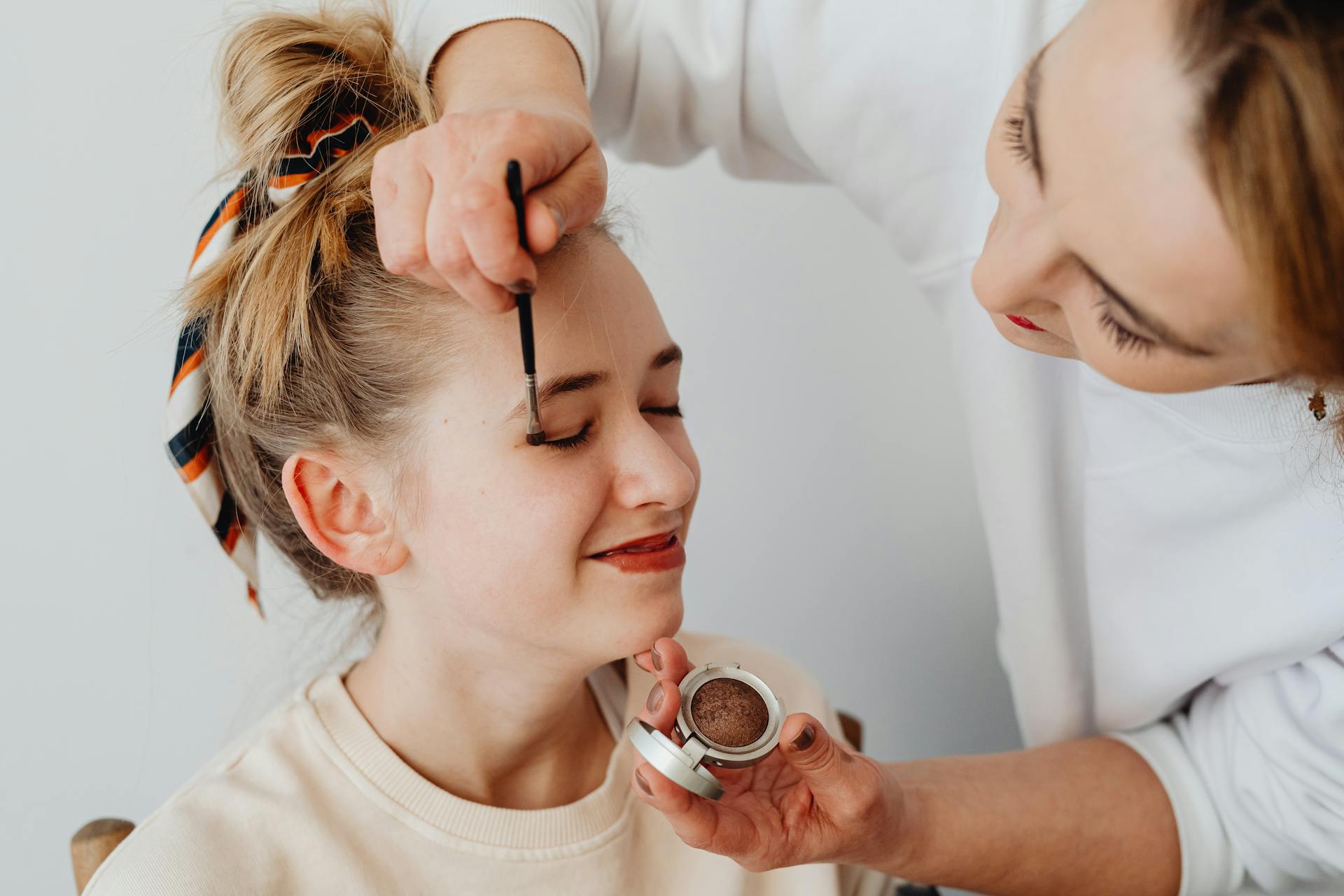 A person getting their make-up done | Source: Pexels