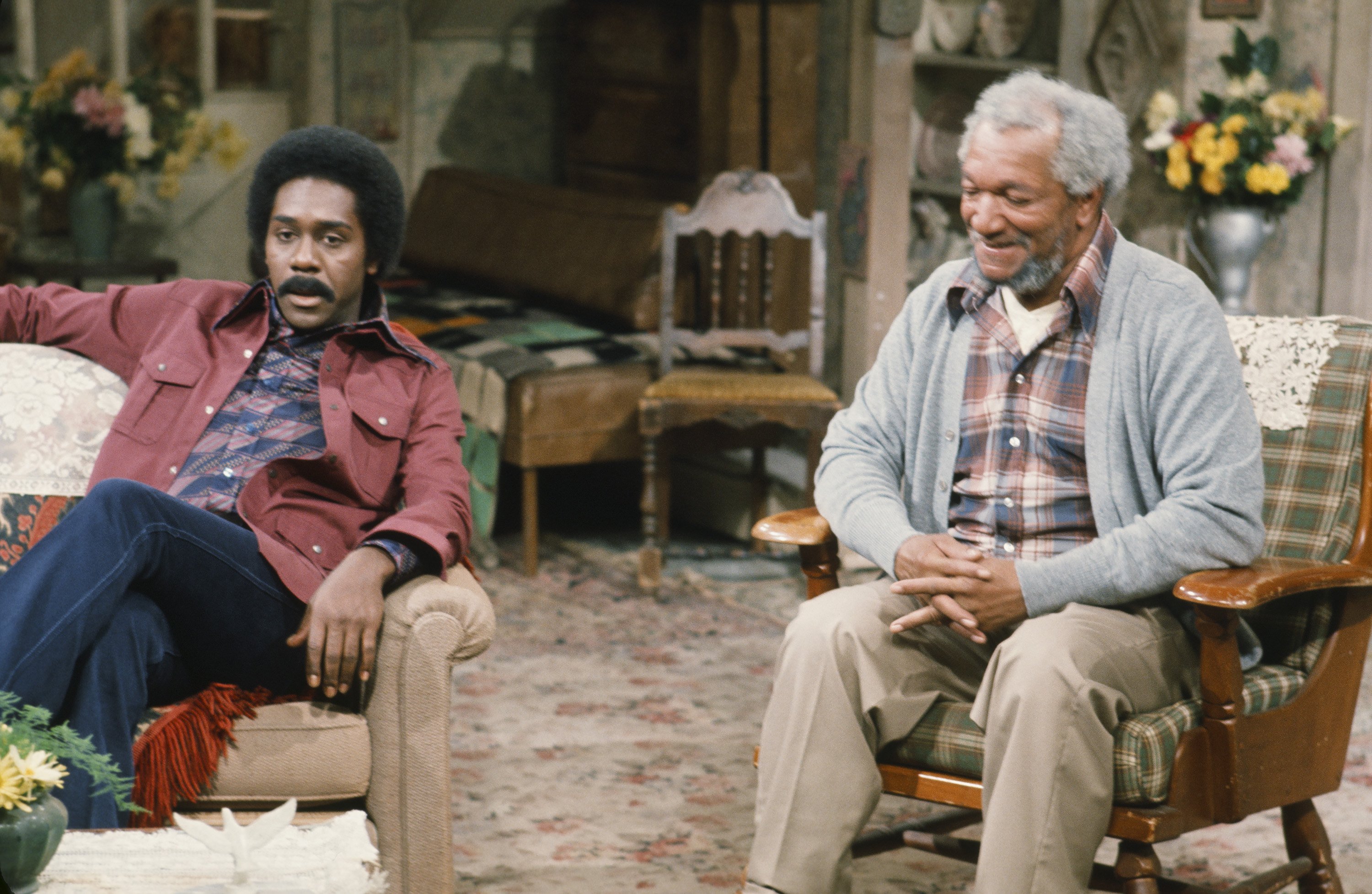 Demond Wilson as Lamont Sanford and Redd Foxx as Fred G. Sanford on "Sanford and Son." | Photo: Getty Images