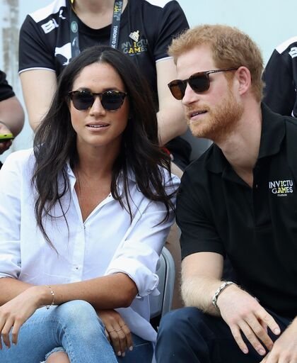 Le Prince Harry et Meghan Markle assistent à un match de tennis en fauteuil roulant pendant les Jeux Invictus 2017 au Nathan Philips Square le 25 septembre 2017 à Toronto, Canada. | Photo : Getty Images Le Prince Harry et Meghan Markle assistent à un match de tennis en fauteuil roulant pendant les Jeux Invictus 2017 au Nathan Philips Square le 25 septembre 2017 à Toronto, Canada. | Photo : Getty Images