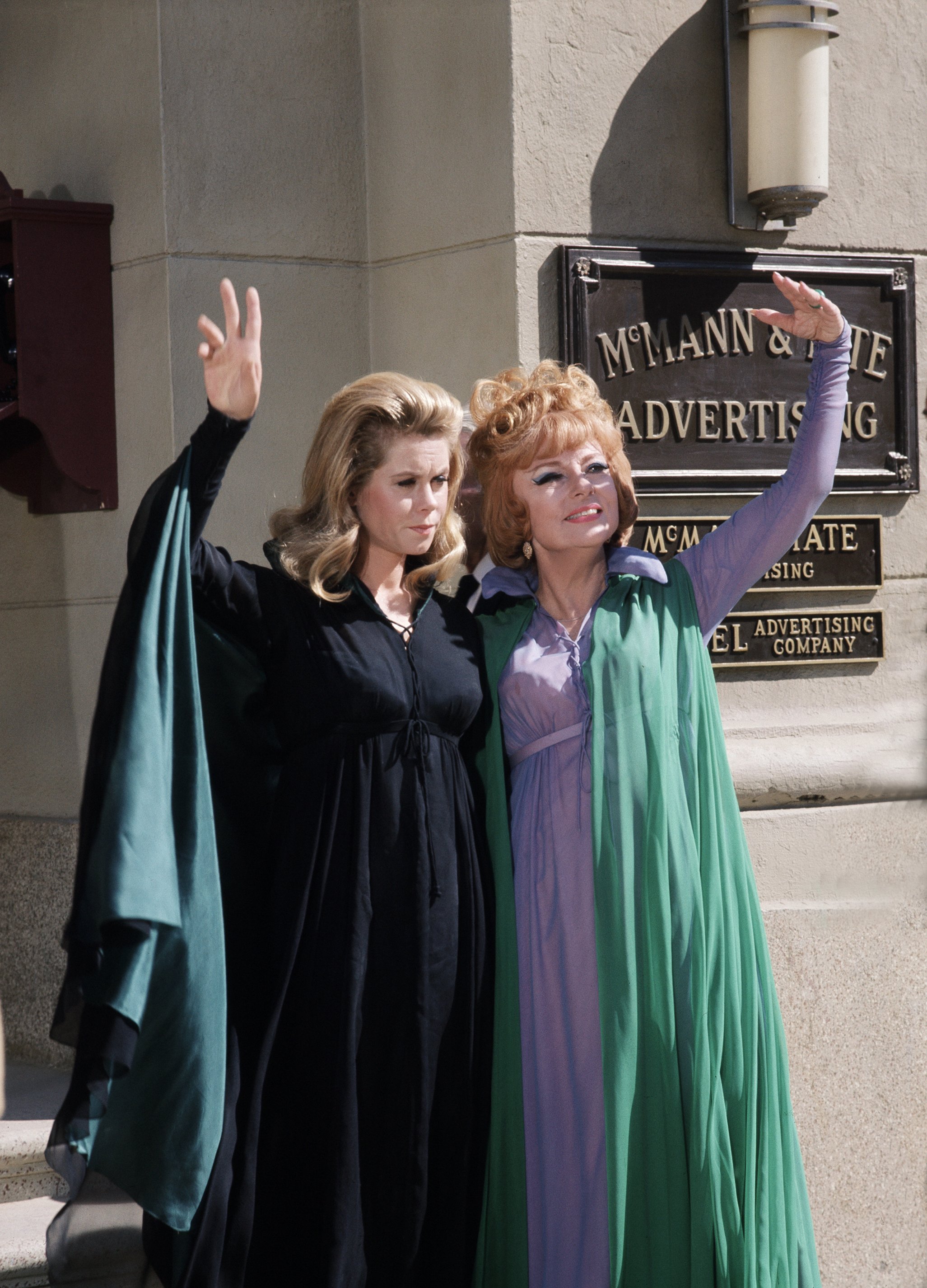 Elizabeth Montgomery and Agnes Moorehead in an episode of "Bewitched" in season three on October 13, 1966 | Photo: Getty Images