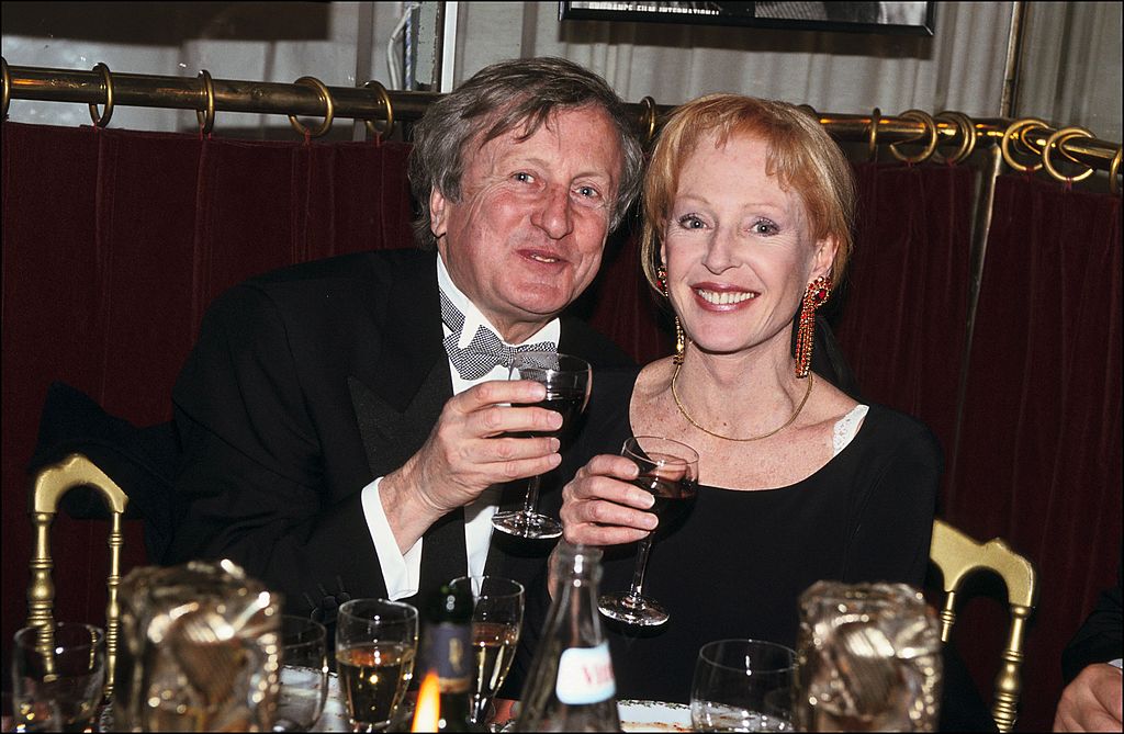 Claude Rich, César du meilleur acteur avec "Le dîner" d'Edouard Molinaro et de sa femme Catherine. | Photo : Getty Images