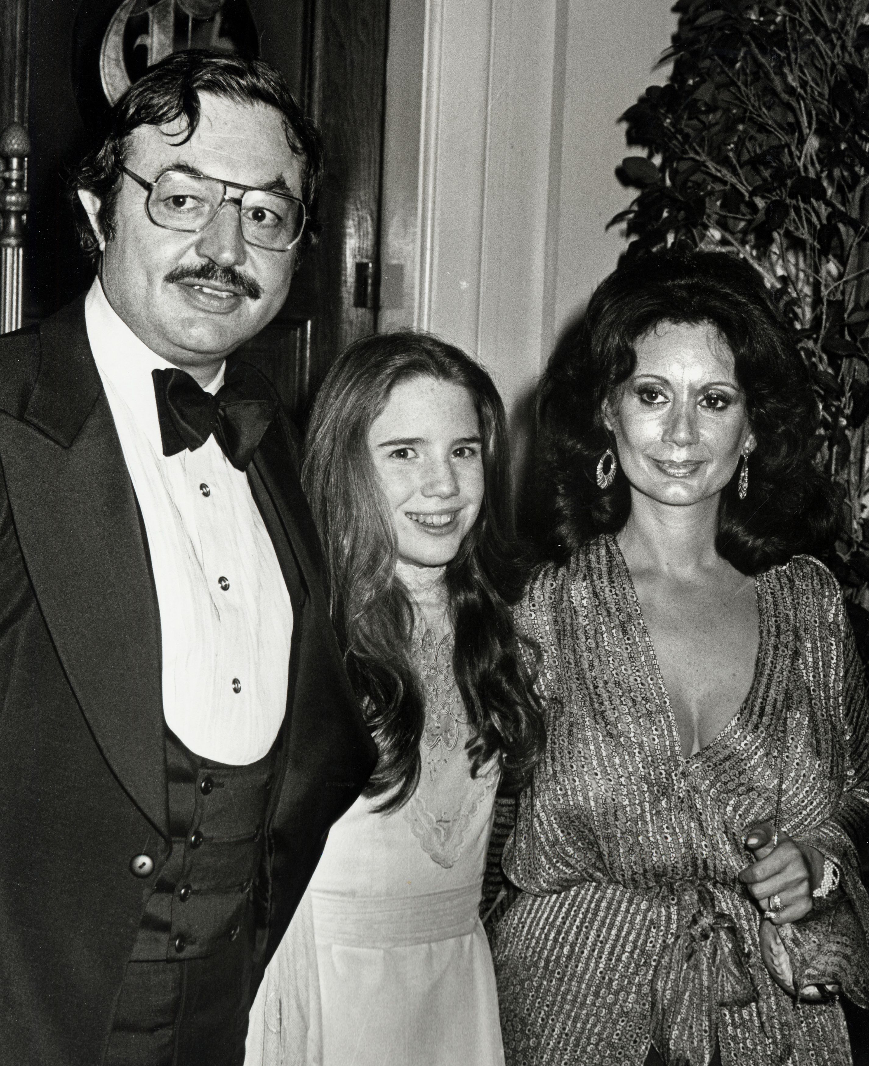 Paul Gilbert, Melissa Gilbert und Barbara Crane bei den 4. jährlichen People's Choice Awards am 20. Februar 1978 | Quelle: Getty Images