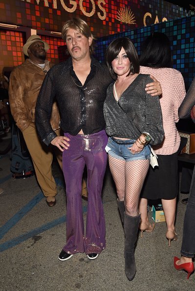 Kurt Iswarienko and Shannen Doherty attend Casamigos Halloween Party on October 27, 2017, in Los Angeles, California. | Source: Getty Images.