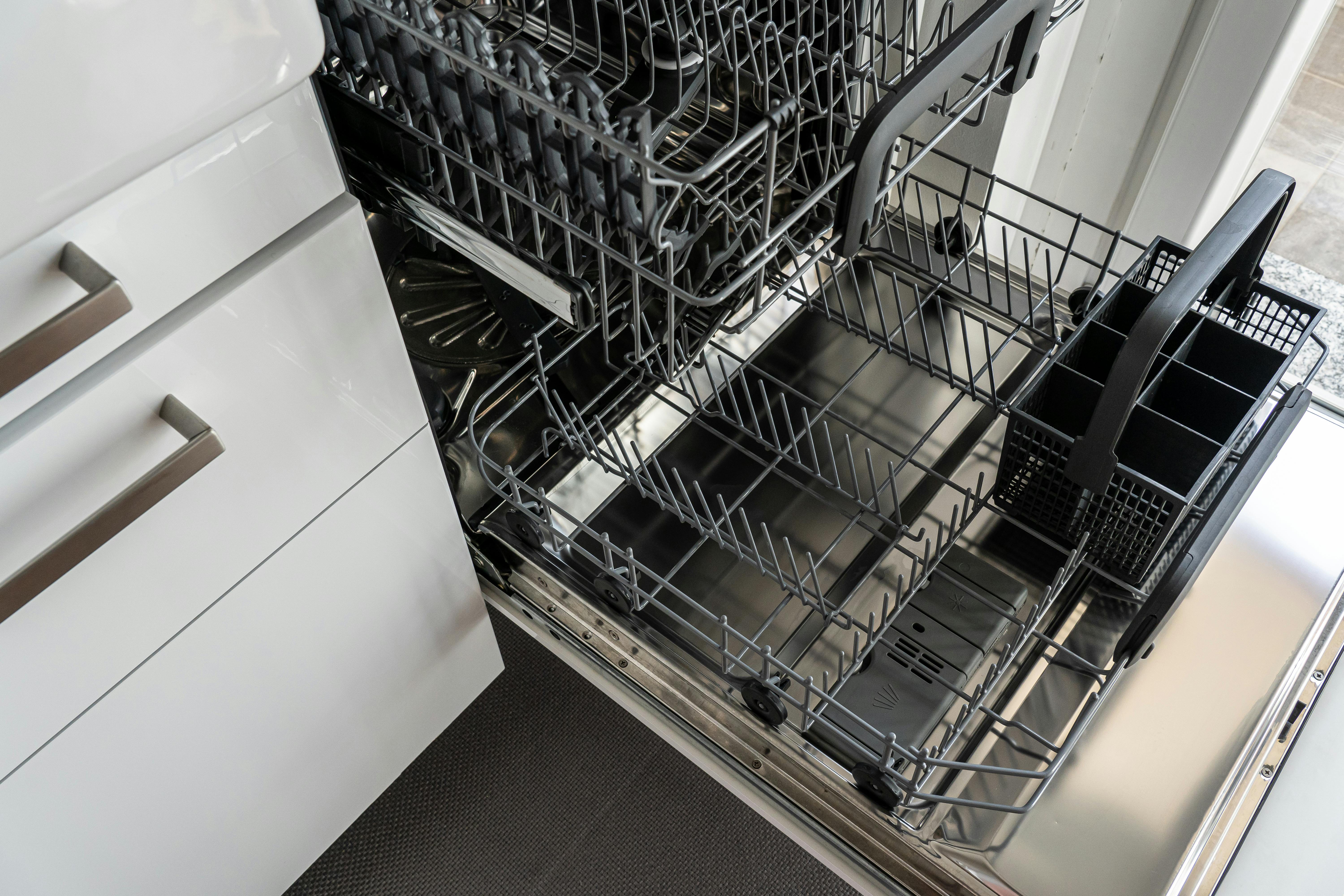 A dishwasher interior | Source: Pexels