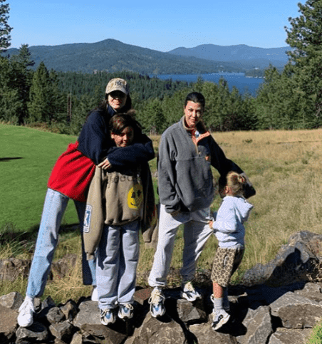 Kendall Jenner with Kourtney Kardashian and her children on vacation | Instagram: @kourtneykardash