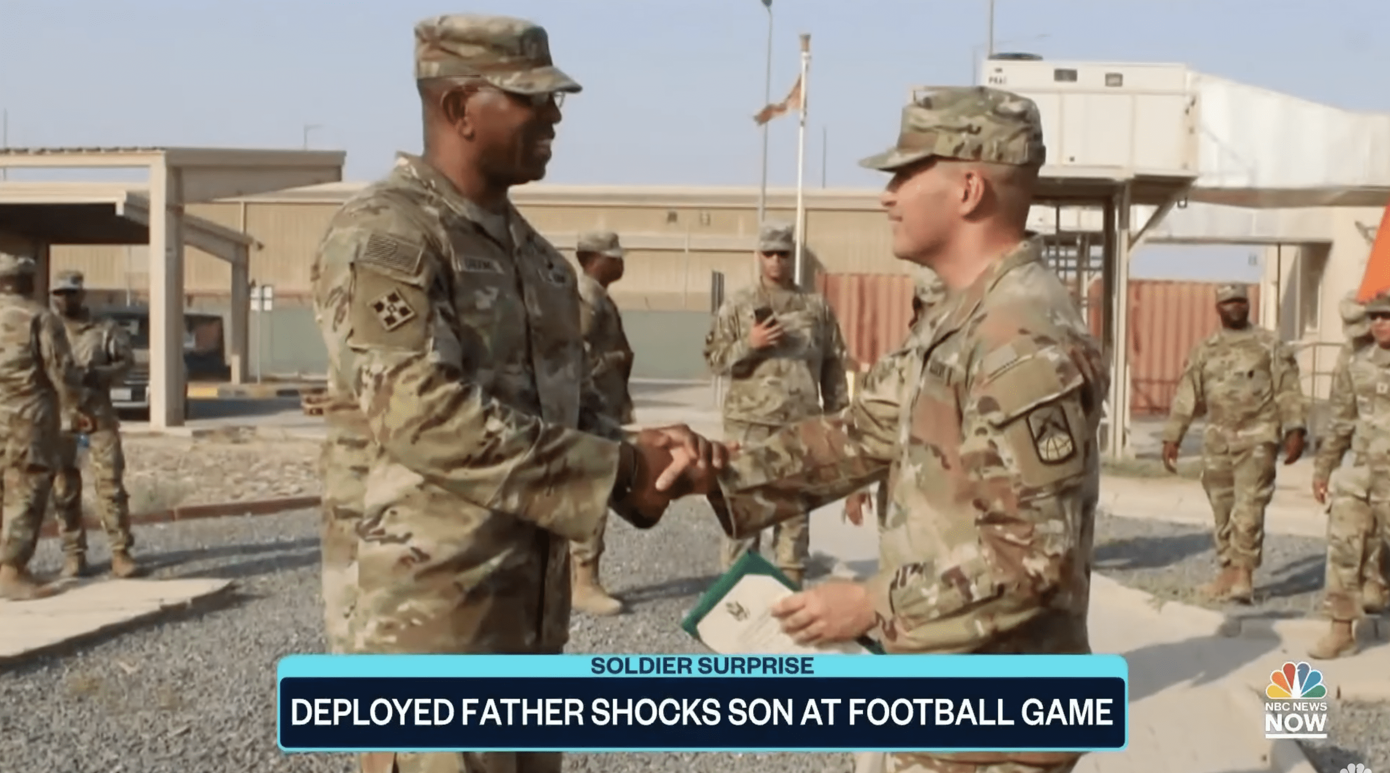 Army Major Fred Grooms Jr. pictured with his commander. | Photo: YouTube.com/NBC News
