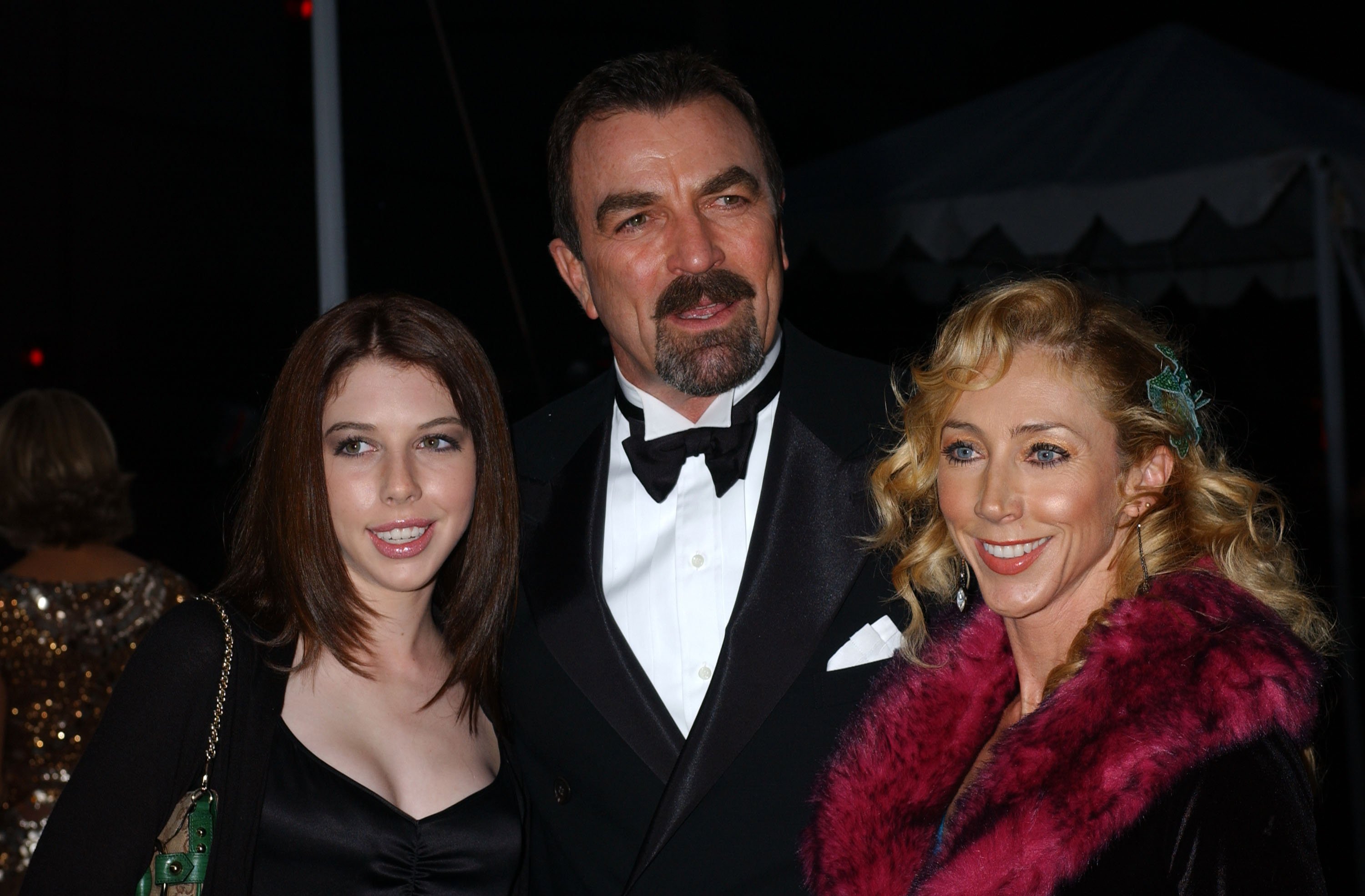 Tom Selleck, his wife Jillie Mack and their daughter Hannah at the People's Choice Awards in 2005. | Source: Getty Images