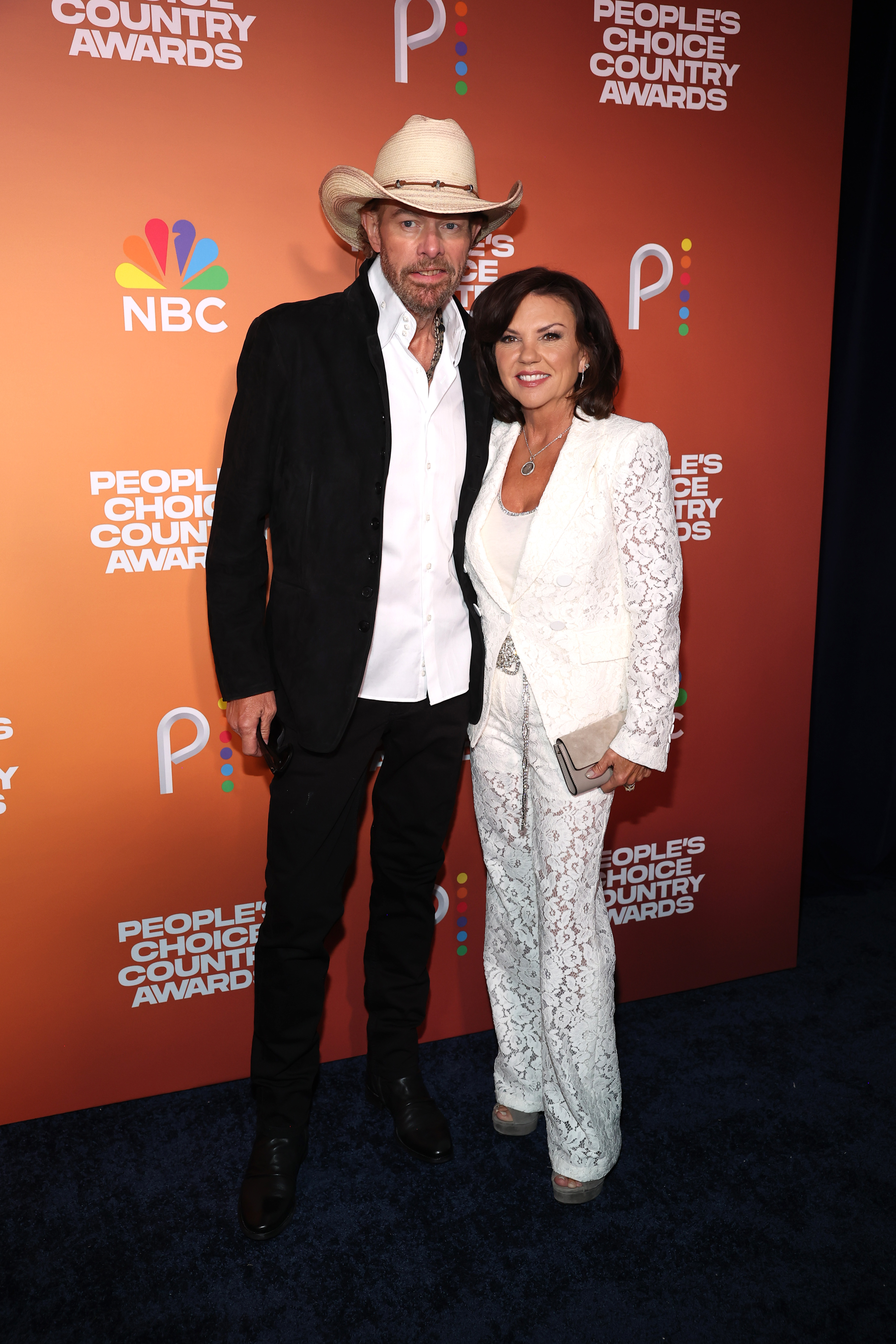 Toby Keith and Tricia Lucus attend the People's Choice Country Awards at The Grand Ole Opry on September 28, 2023, in Nashville, Tennessee. | Source: Getty Images