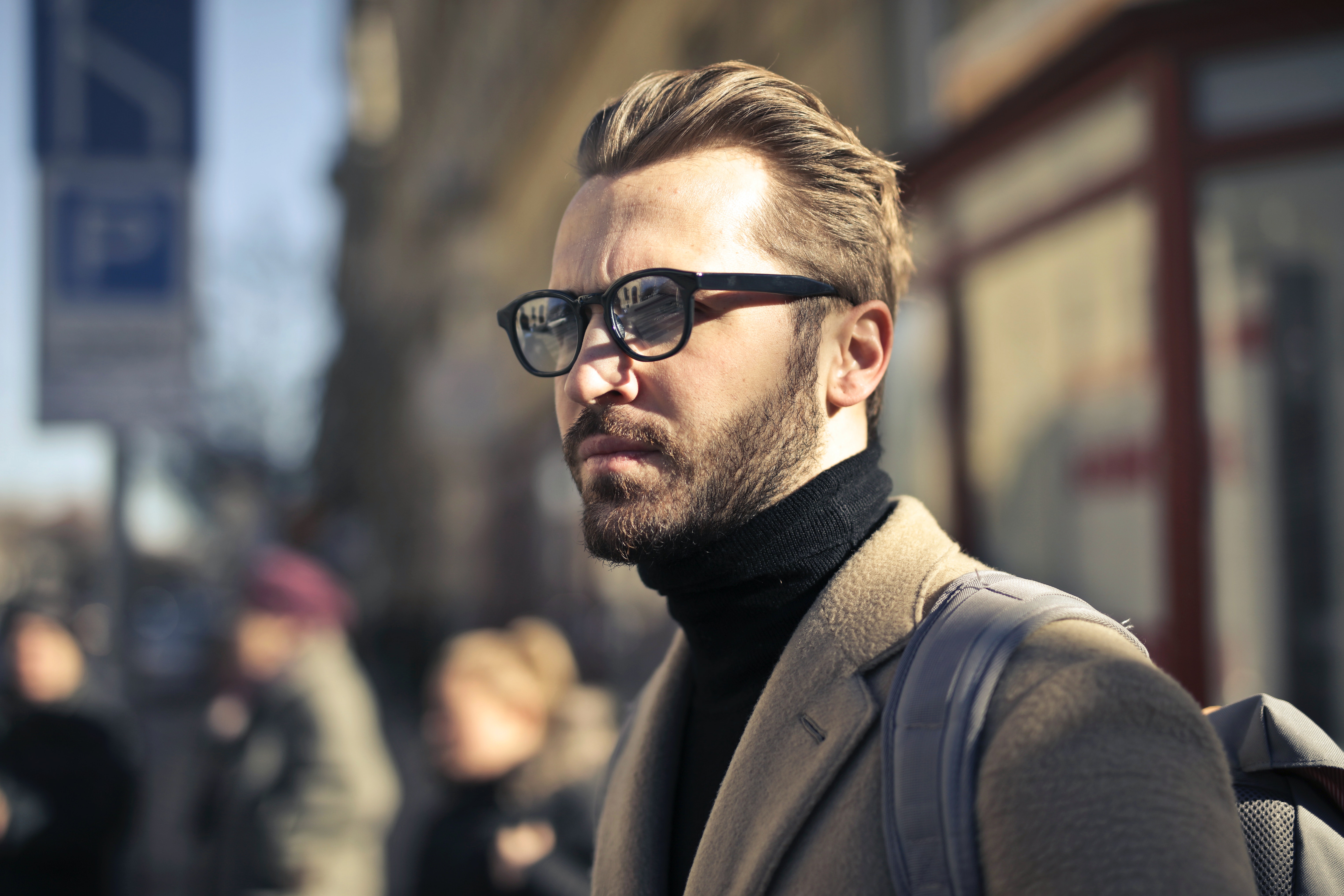 A man with glasses. | Source: Pexels