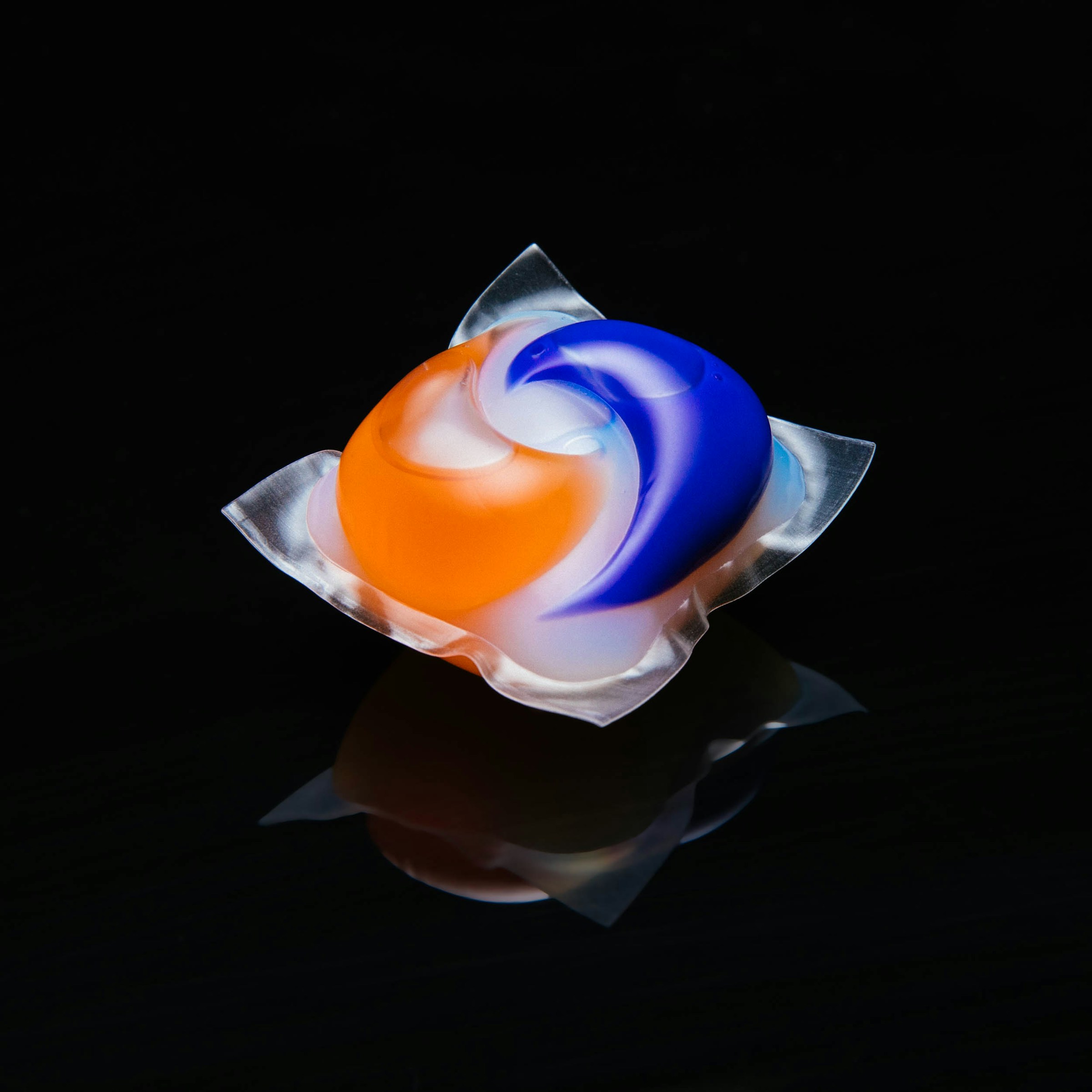 A laundry detergent pod | Source: Unsplash