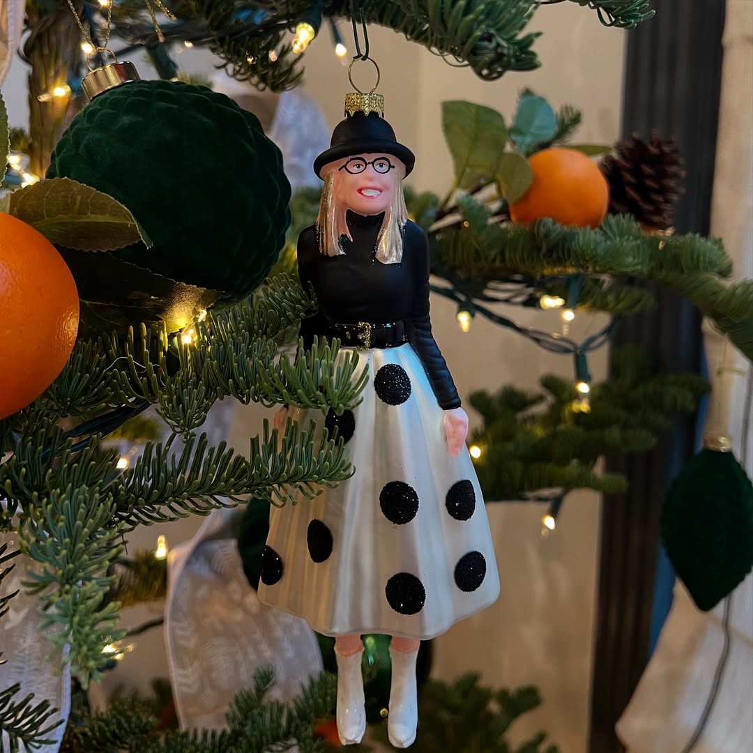 Ornament resembling Diane Keaton pictured on a Christmas tree inside her Sullivan Canyon home, dated December 19, 2024 | Source: Instagram/diane_keaton