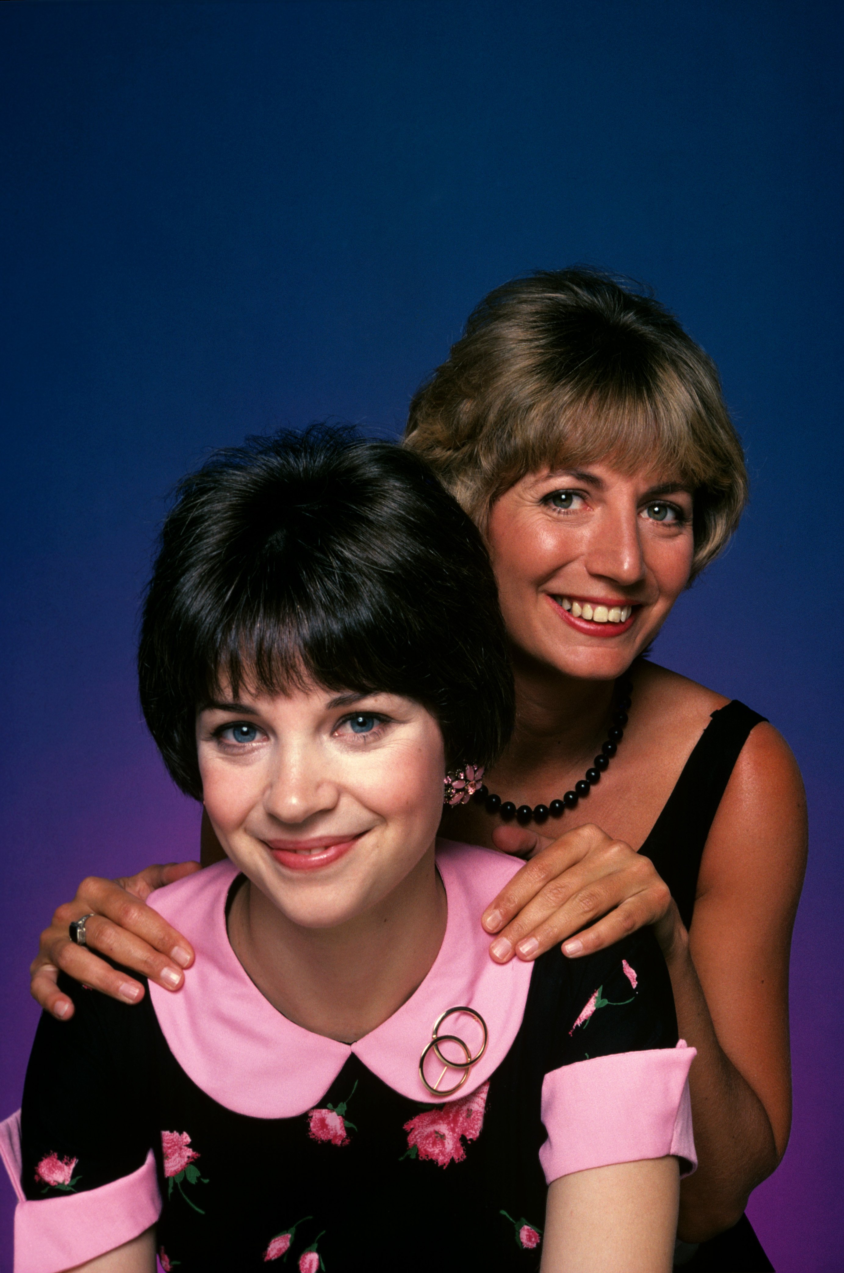 Penny Marshall & Cindy Williams as Laverne & Shirley. | Source: Getty Images