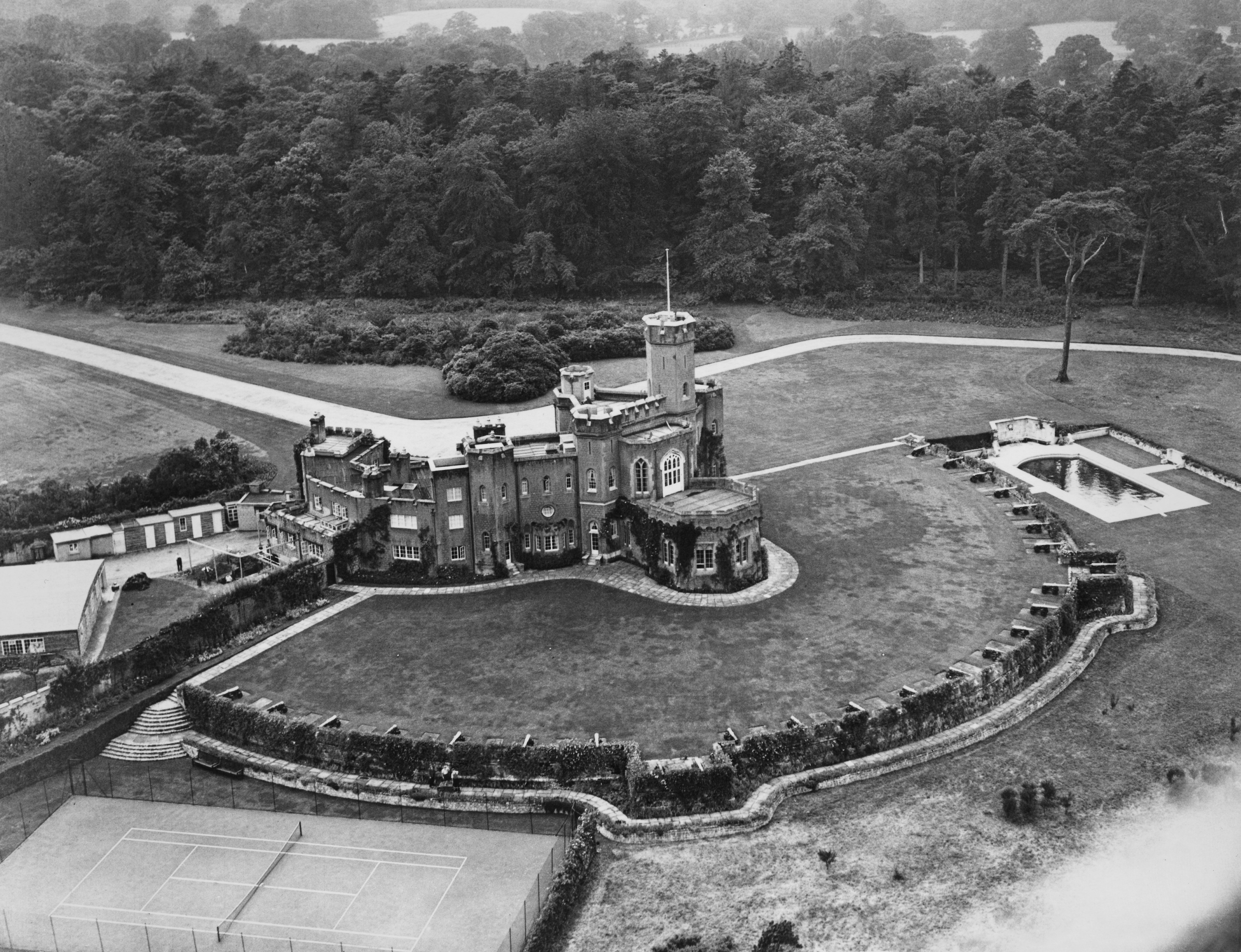 An aerial view of Fort Belvedere, an 18th Century country house in Windsor Great Park, and formerly the residence of King Edward VIII, 5th July 1976. | Source: Getty Images