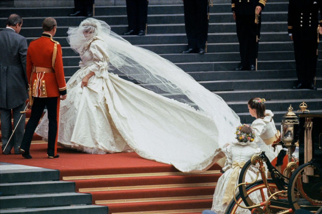 La princesa Diana llegando a la catedral San Pablo el 29 de julio de 1981. | Foto: Getty Images