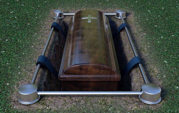 Jane cried even more as she witnessed her son's coffin getting lowered into the grave | Source: Pexels