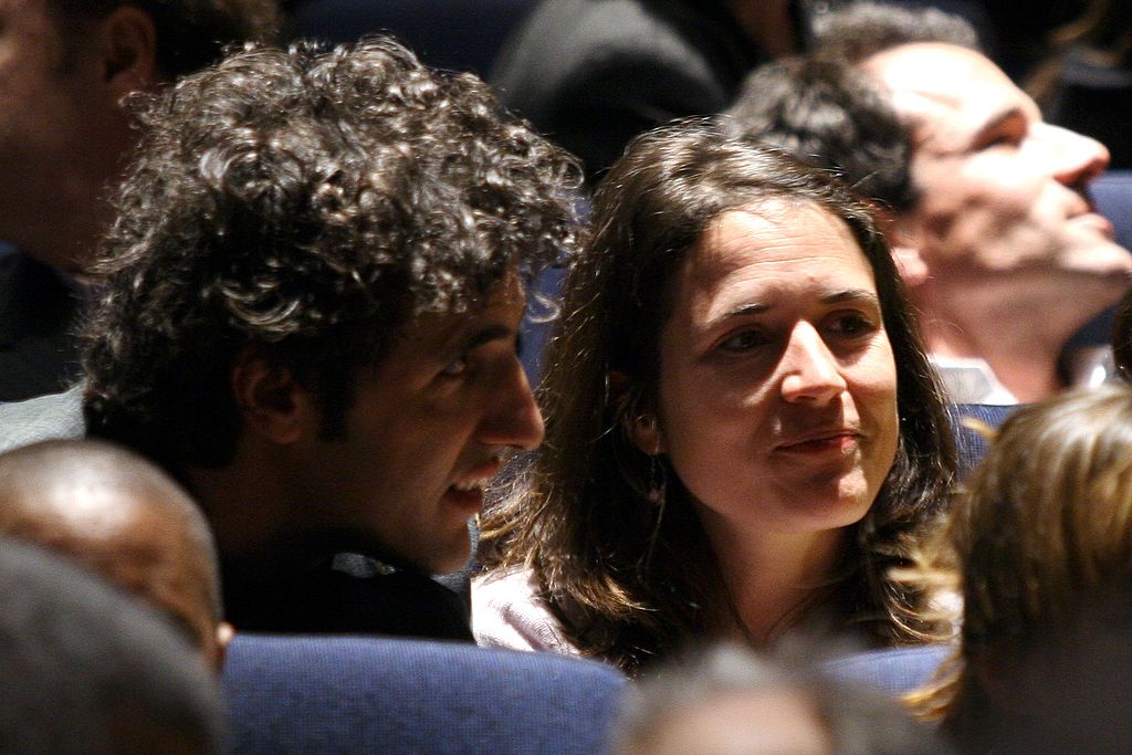 Mazarine Pingeot et son ami Mohamed Ulad-Mohand à Paris, France, le 5 avril 2006. | Photo : Getty Images