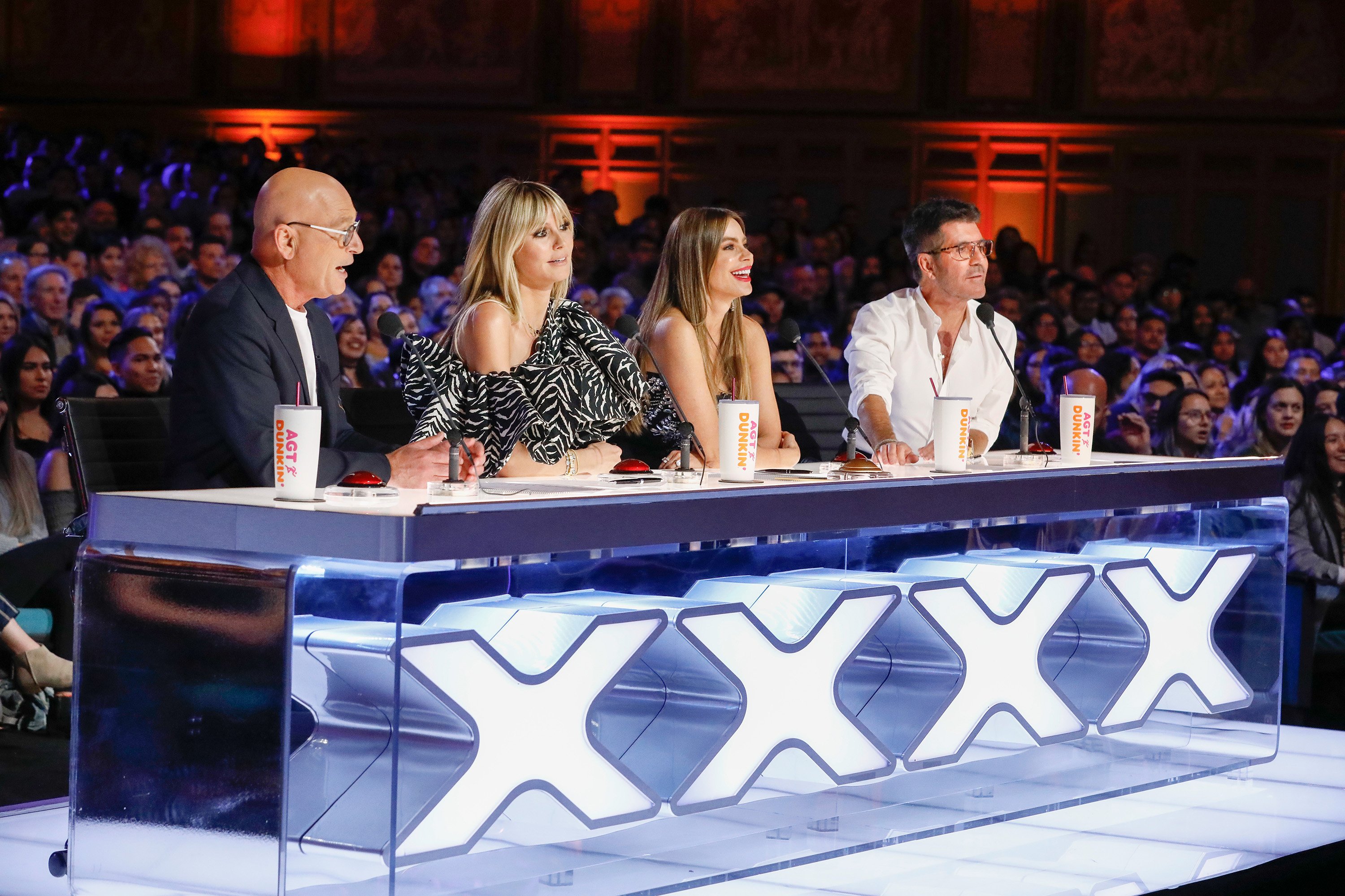 Howie Mandel, Heidi Klum, Sofia Vergara, Simon Cowell in "America's Got Talent" Season 15 in March 2020 | Source: Getty Images