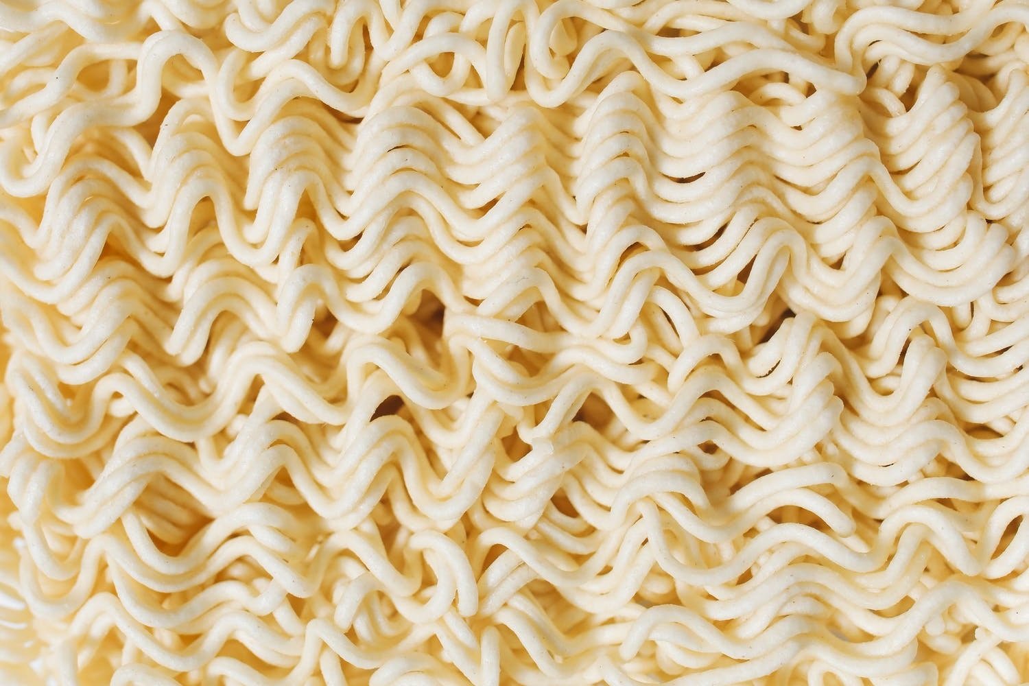 Close-up photo of uncooked noodles. | Photo: Pexels