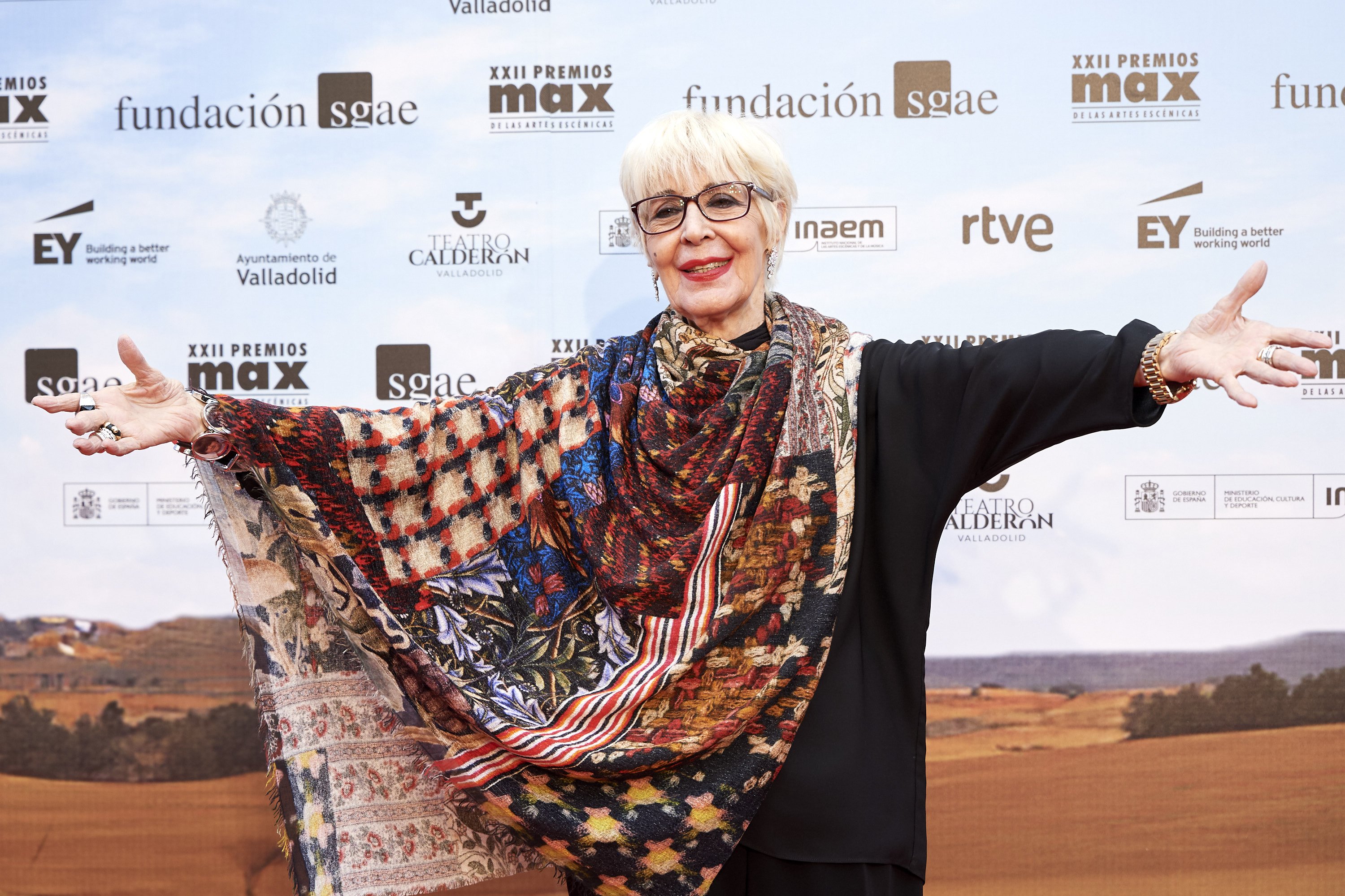 Concha Velasco asiste a los premios MAX 2019 en el Teatro Calderón el 20 de mayo de 2019 en Valladolid, España || Fuente: Getty Images Concha Velasco asiste a los premios MAX 2019 en el Teatro Calderón el 20 de mayo de 2019 en Valladolid, España || Fuente: Getty Images