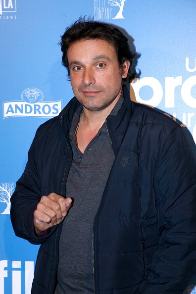 Bruno Salomone assiste à l'avant-première parisienne d'"Un profil pour deux" au cinéma. |Photo : Getty Images