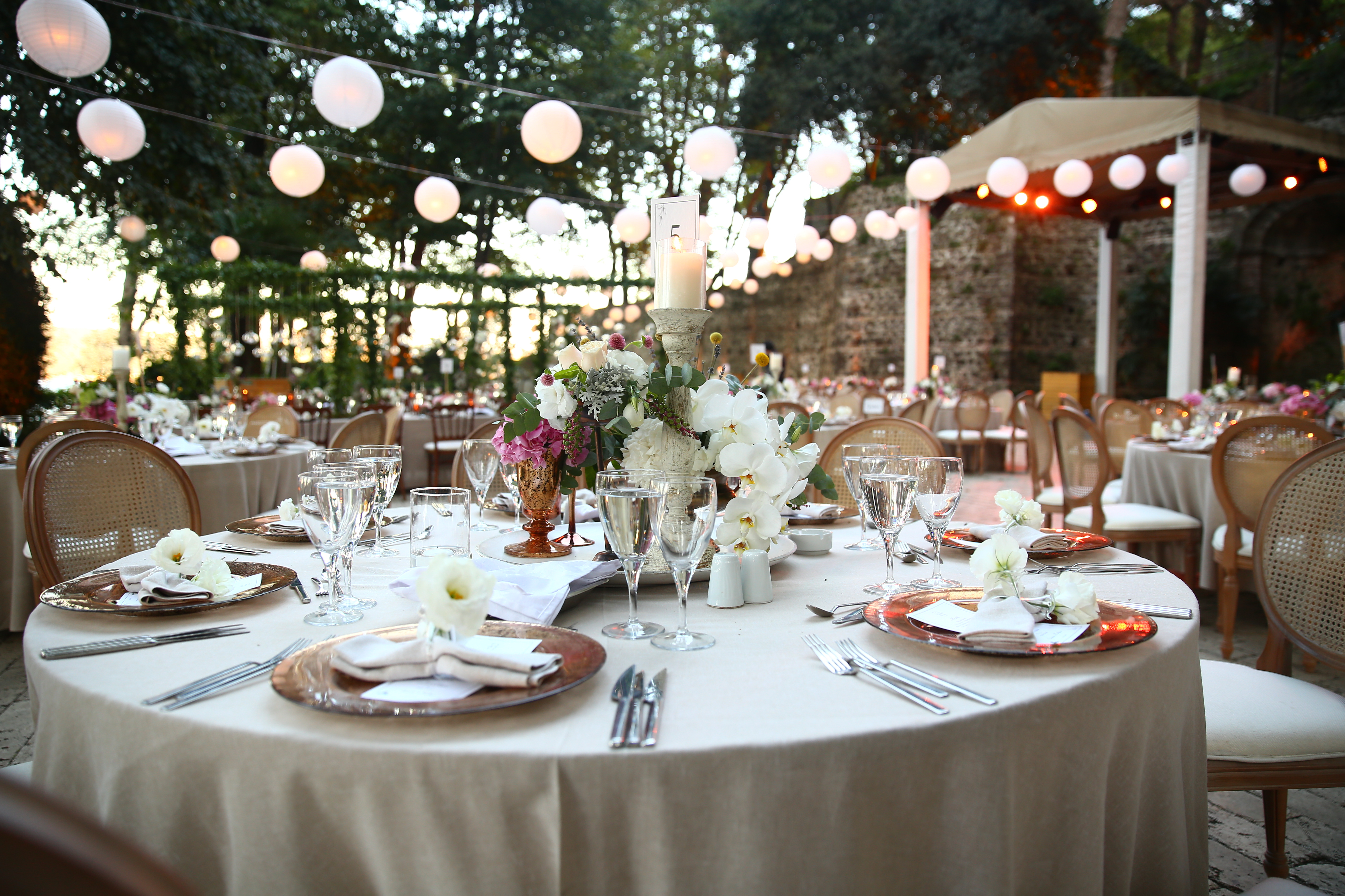 A wedding reception | Source: Shutterstock