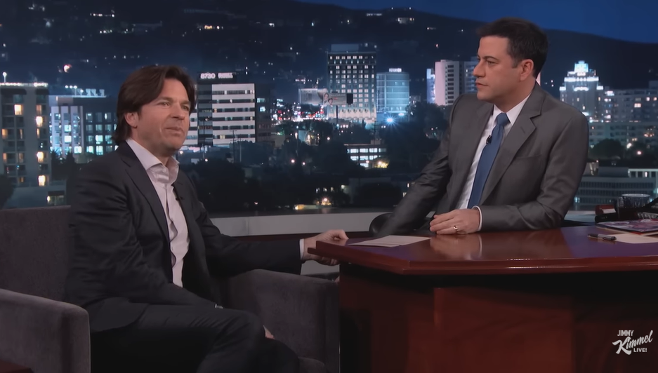 Jason Bateman and Jimmy Kimmel on "Jimmy Kimmel Live," dated November 19, 2014 | Source: YouTube/@JimmyKimmelLive