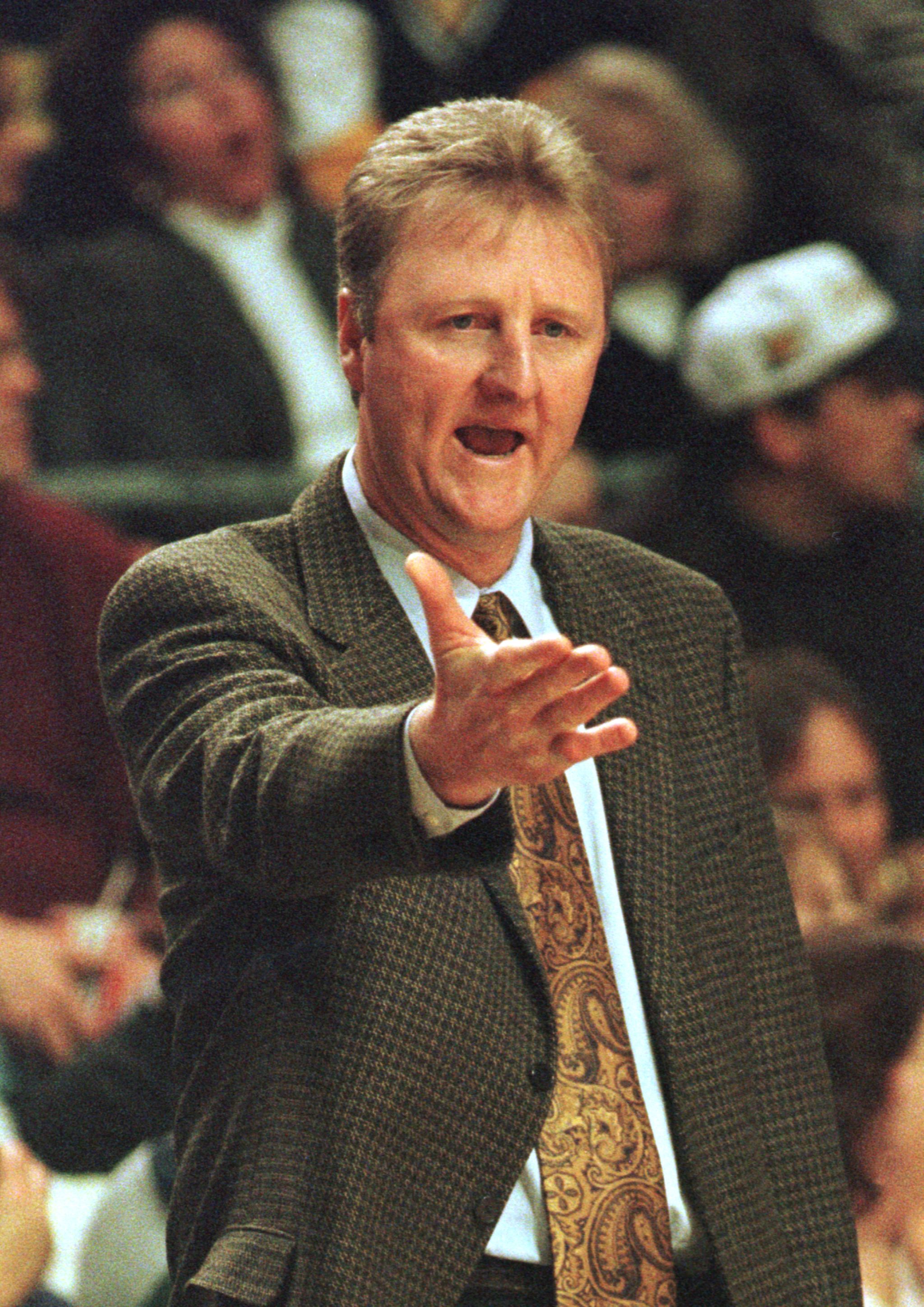 Larry Bird coaches on Indiana Pacers against New Jersey Nets at Market Square Arena in Indianapolis, Indiana, on March 8, 1998. | Source: Getty Images