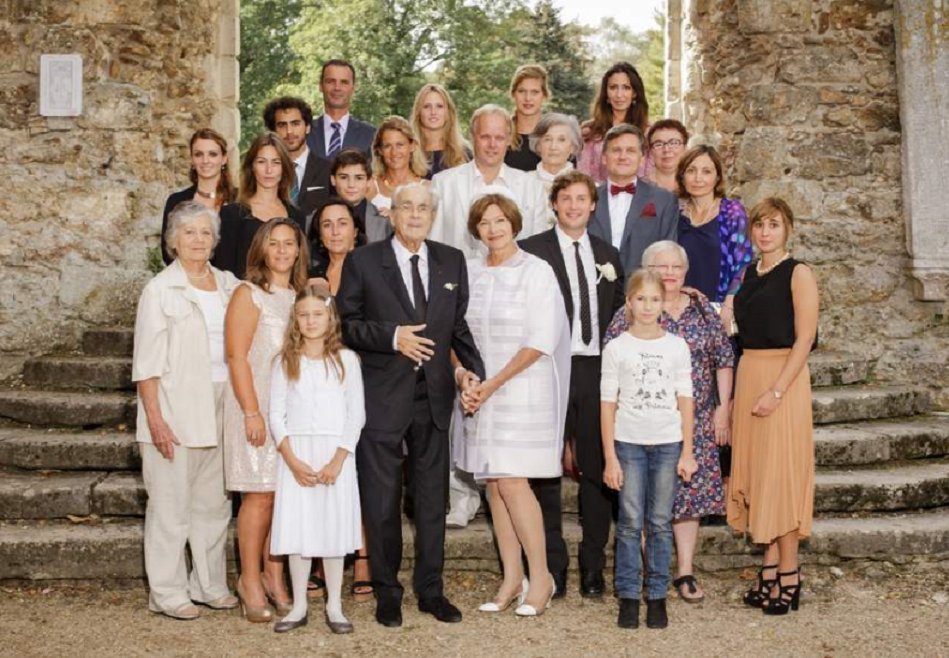 Famille de Michel Legrand, enfants, petits-enfants réunis | Photo: Twitter / TRAN THI TRINH Maguy Famille de Michel Legrand, enfants, petits-enfants réunis | Photo: Twitter / TRAN THI TRINH Maguy